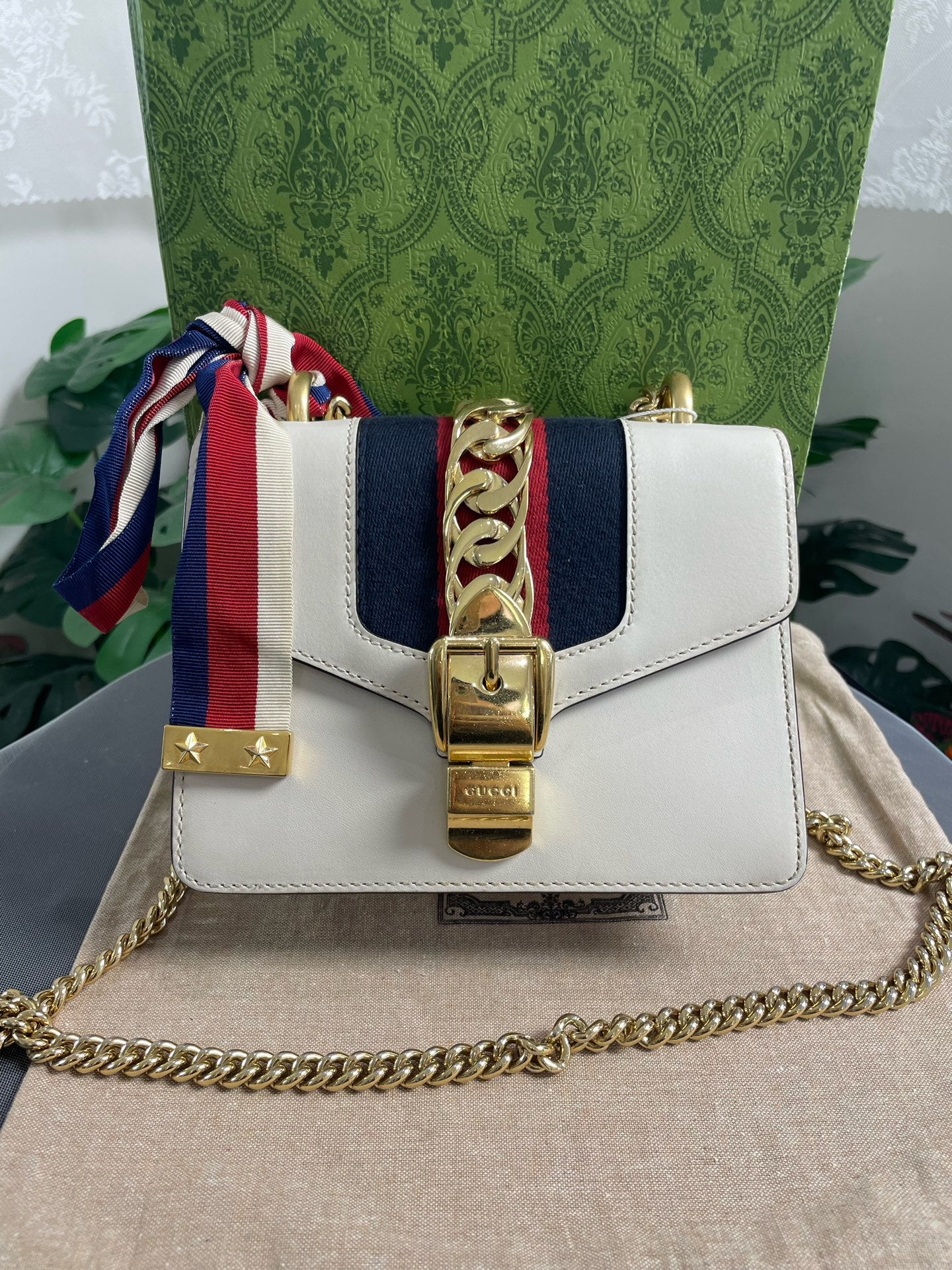 Gucci - Sylvie Small Shoulder Bag - Leather - White - (Small)