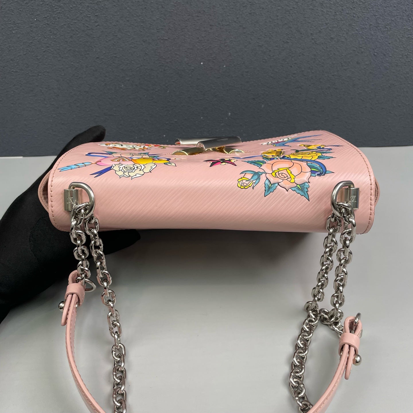 Louis Vuitton - Twist MM Tattoo - Leather - Pink - (Medium)