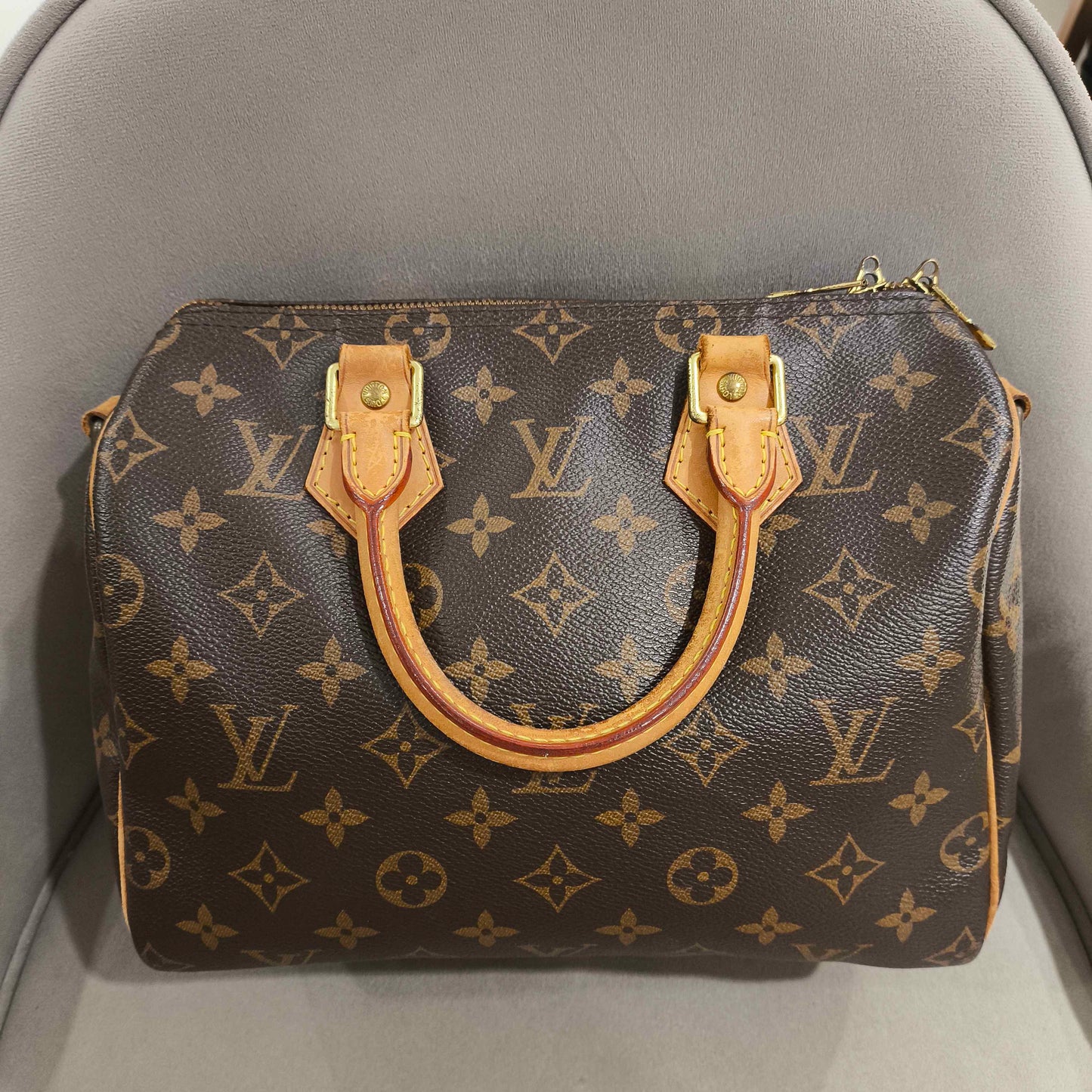 Louis Vuitton - Speedy 25 Bandouliere - Monogram coated canvas with natural cowhide leather trim - Brown - (Small)