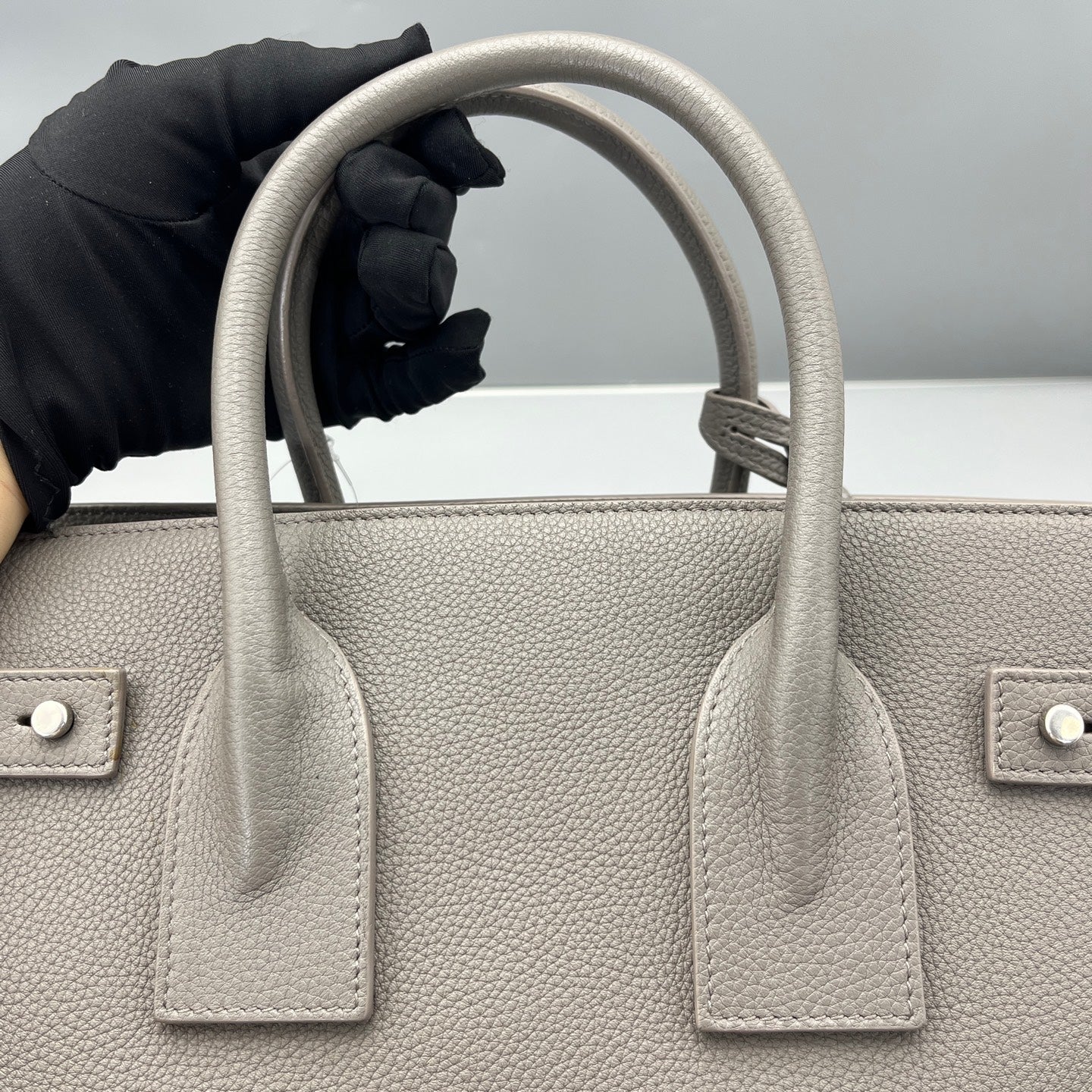 Saint Laurent - Sac de Jour - Leather - Grey - (Medium)