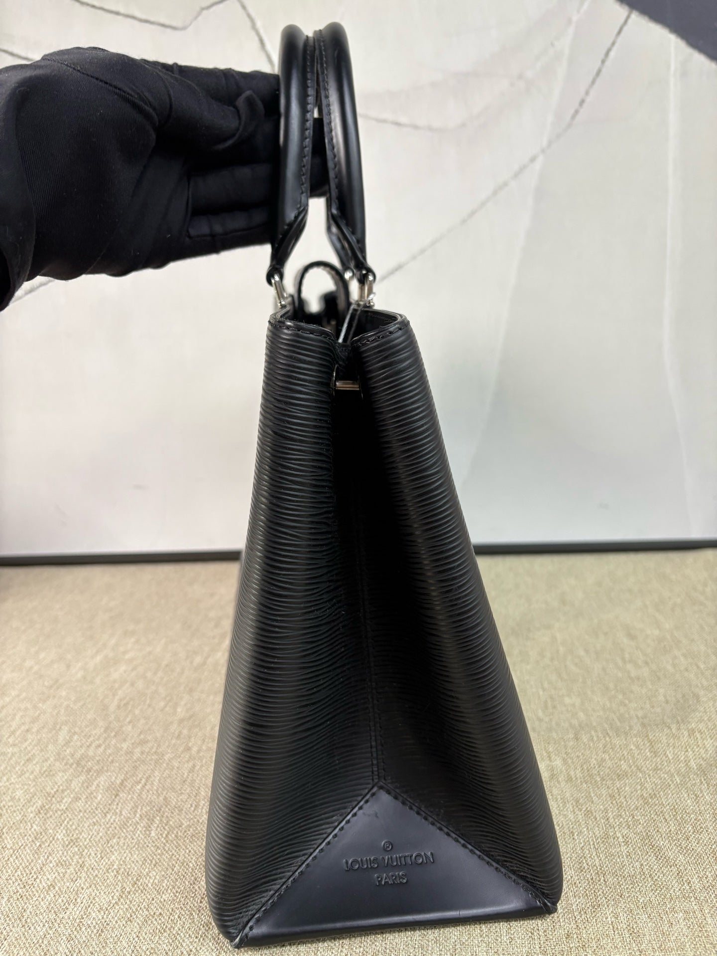 Louis Vuitton - Kleber - Epi leather - Black - (Medium)