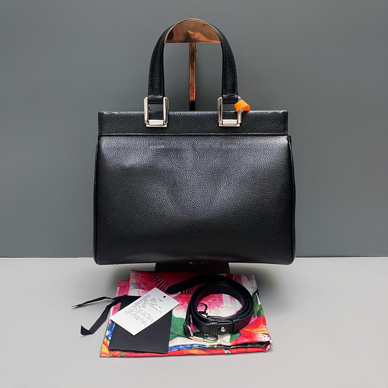 Gucci - Zumi Top Handle Bag - Grained leather - Black - (medium)