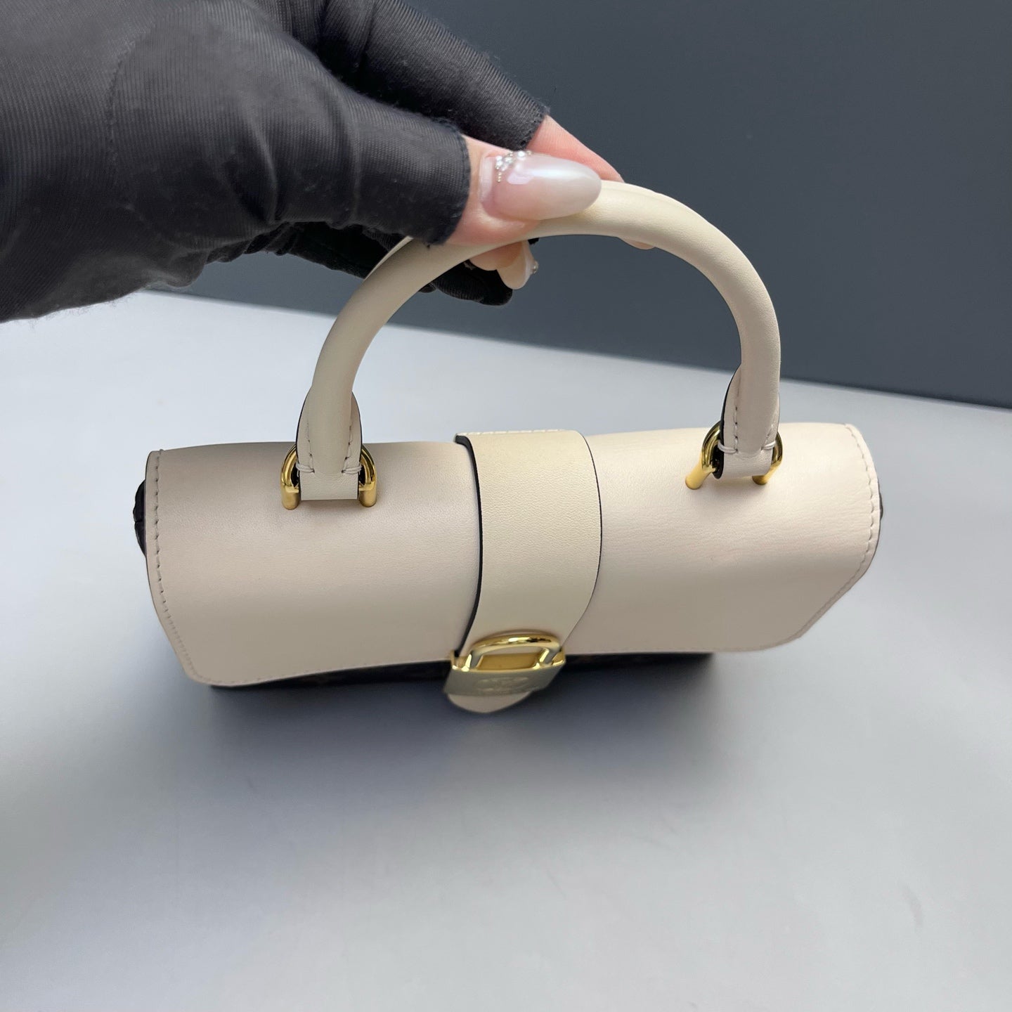 Louis Vuitton - Locky BB - Monogram coated canvas and cowhide leather - Brown and Cream - (mini)