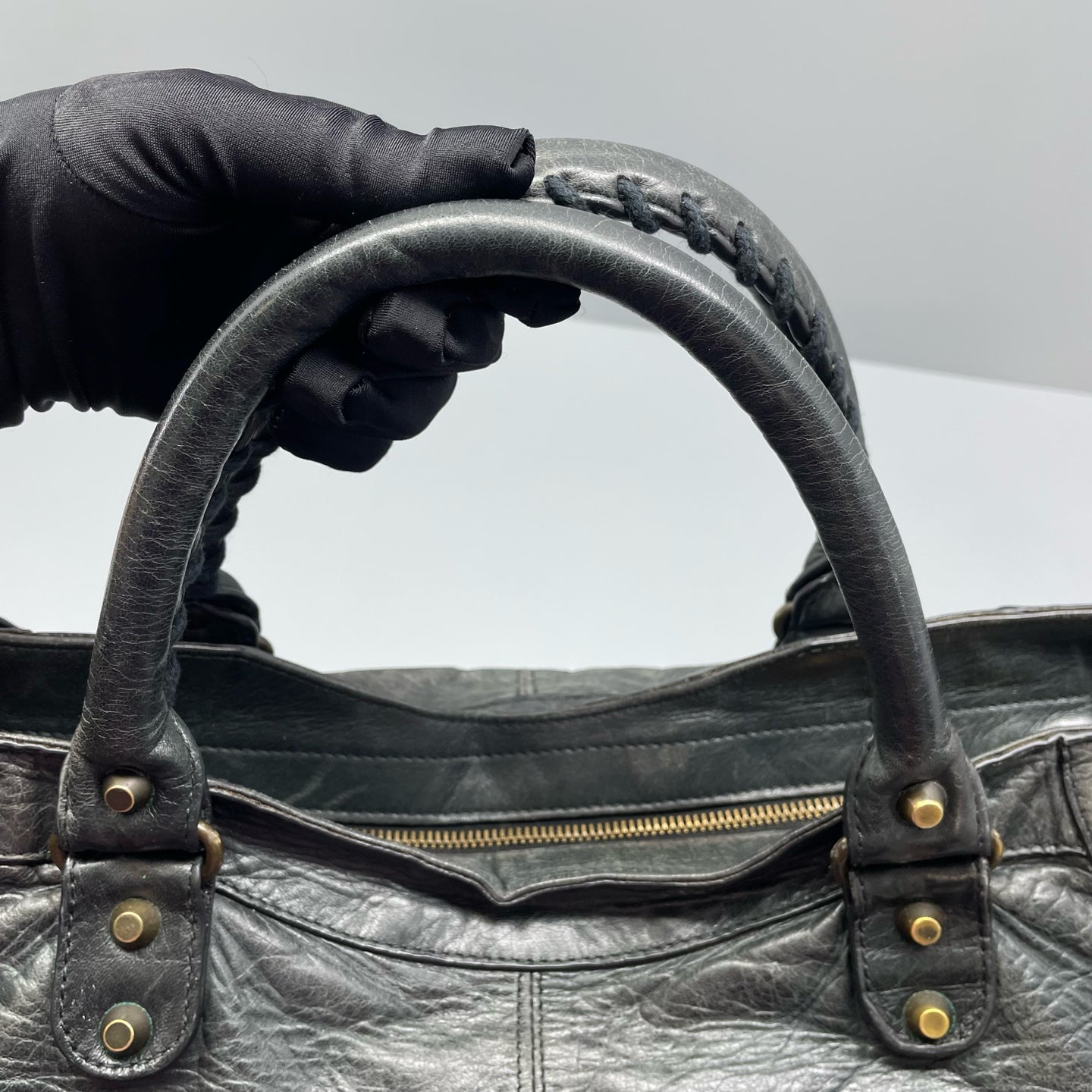 Balenciaga - City Bag - Distressed lambskin leather - Deep Grey - (large)