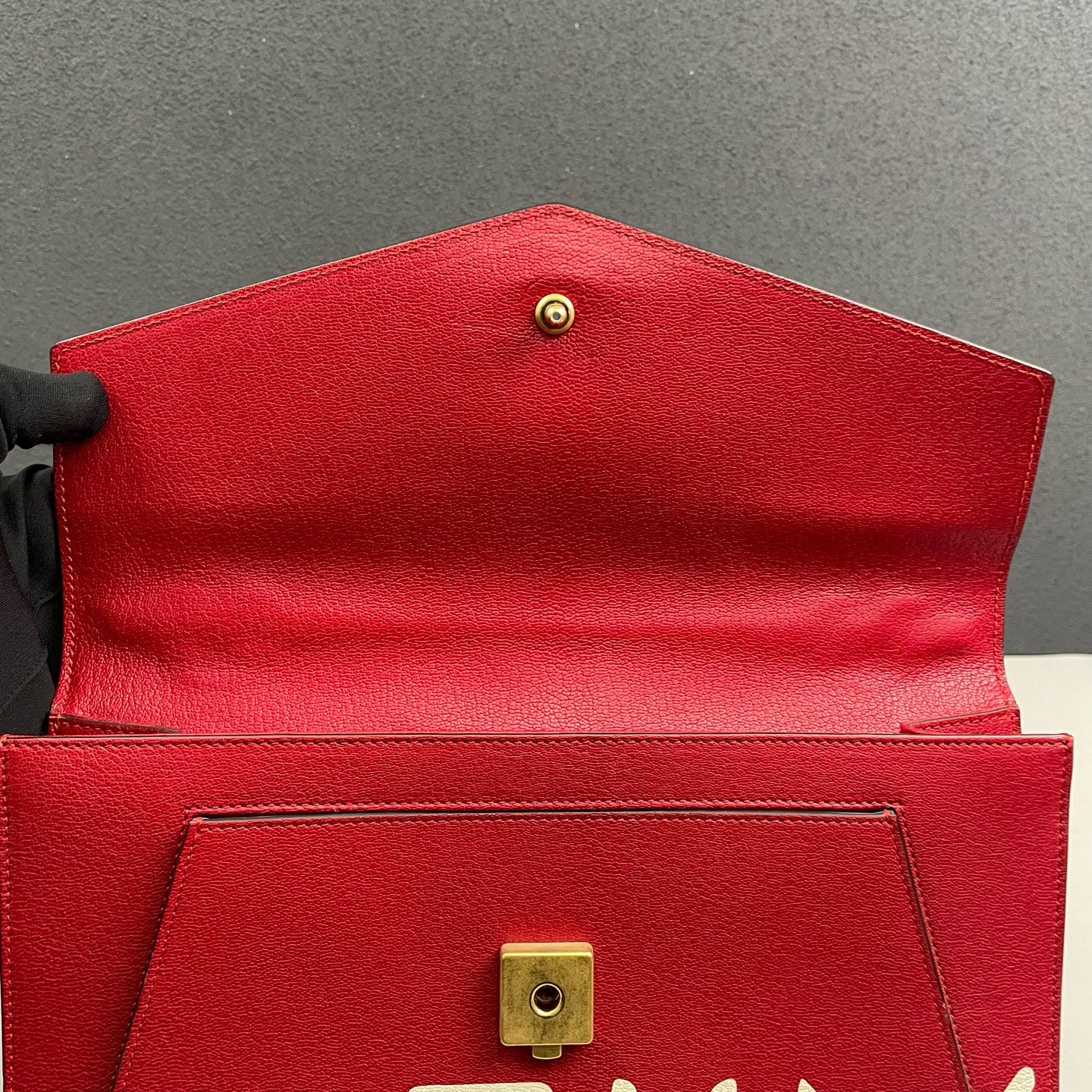 Gucci - Tiger Head Flap Bag with Graffiti and Bow - Leather - Red - (small)