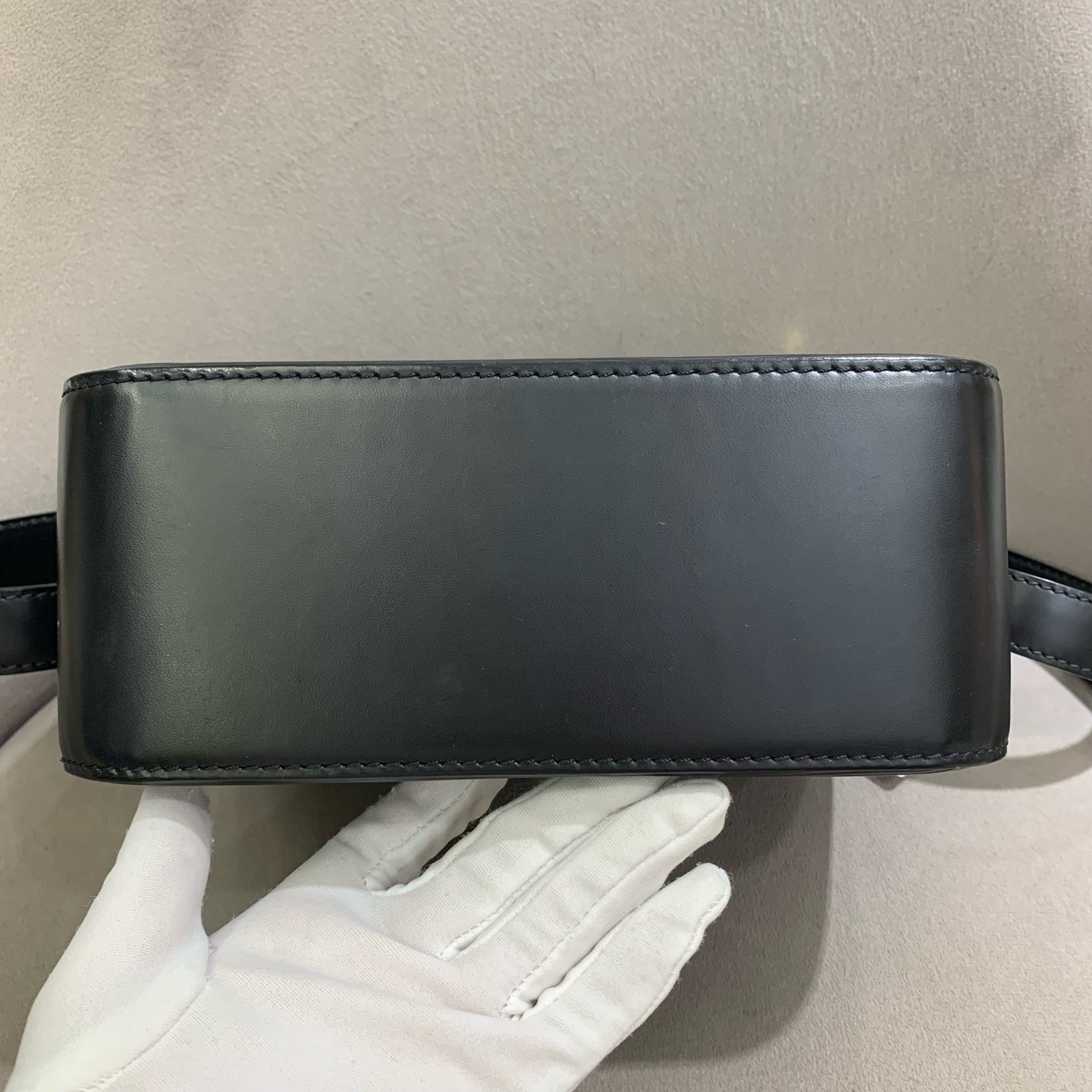 Louis Vuitton - Epi Box Messenger Bag - Leather - Black - (small)