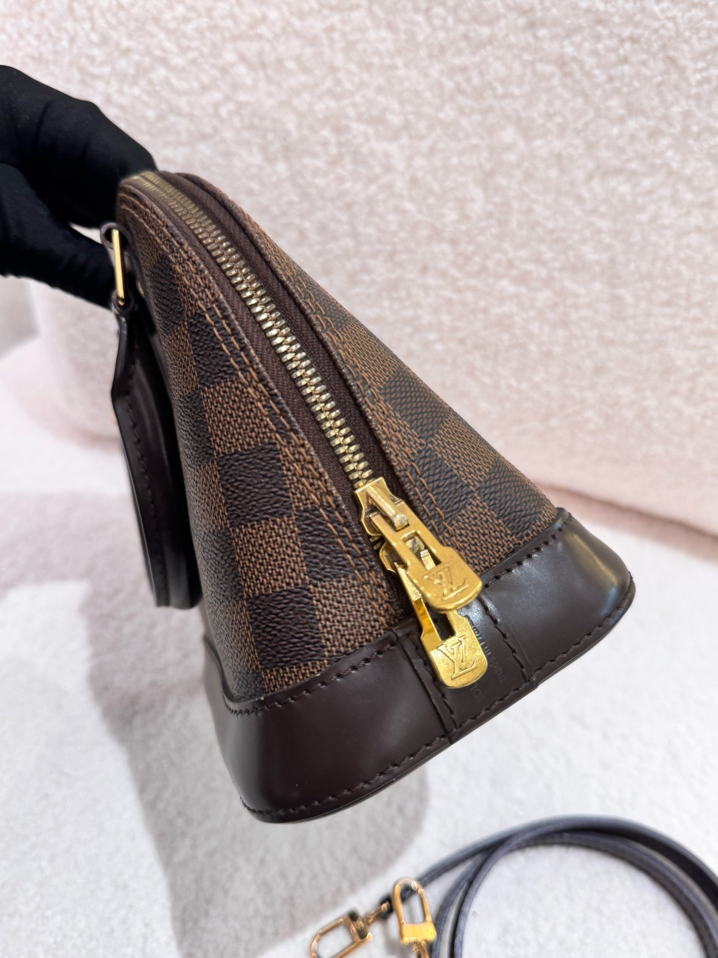 Louis Vuitton - Alma BB - Damier Ebene coated canvas with smooth leather trim - Brown - (mini)