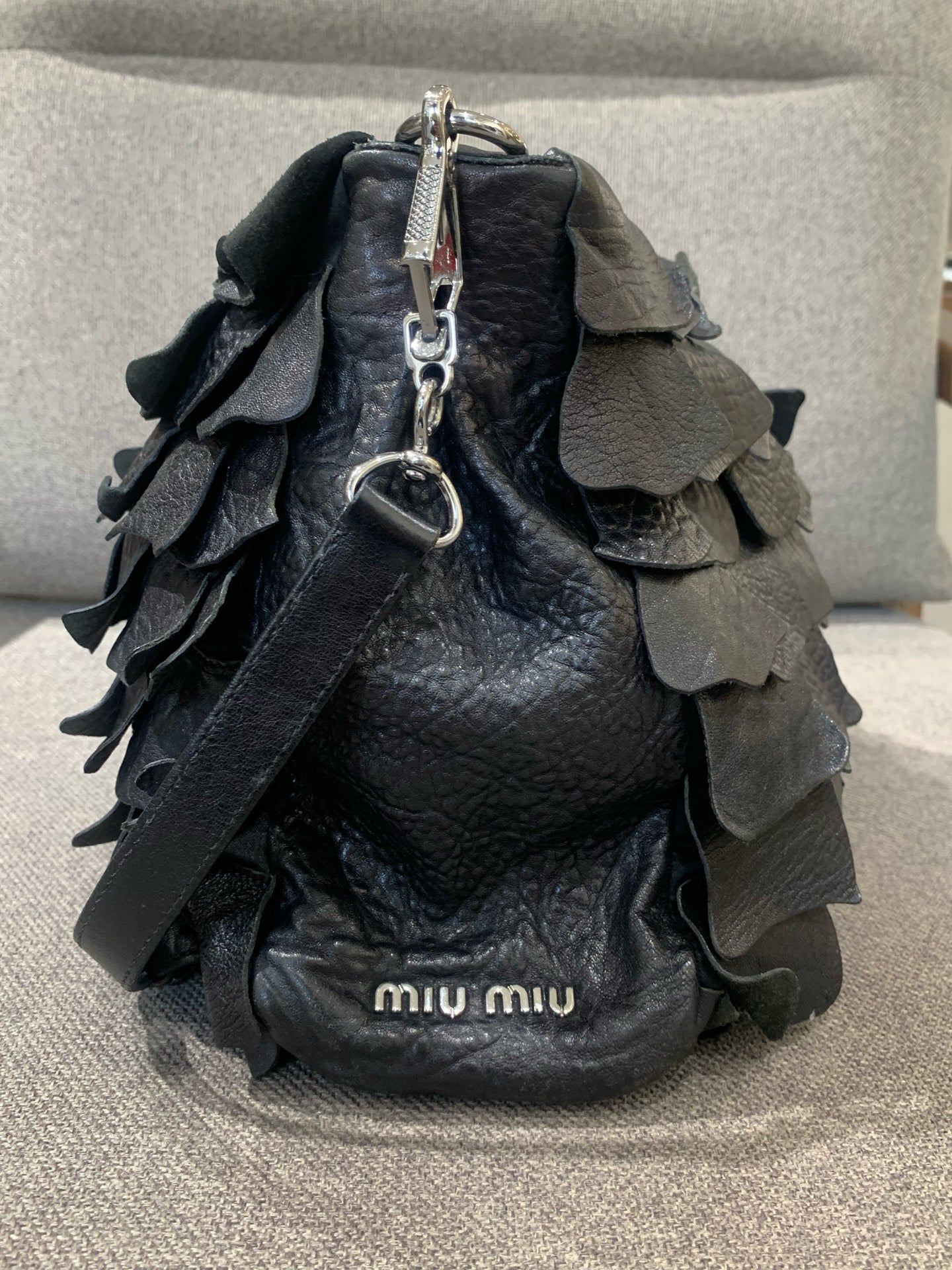 Miu Miu - Ruffled Leather Shoulder Bag - Leather - Black - (Medium)
