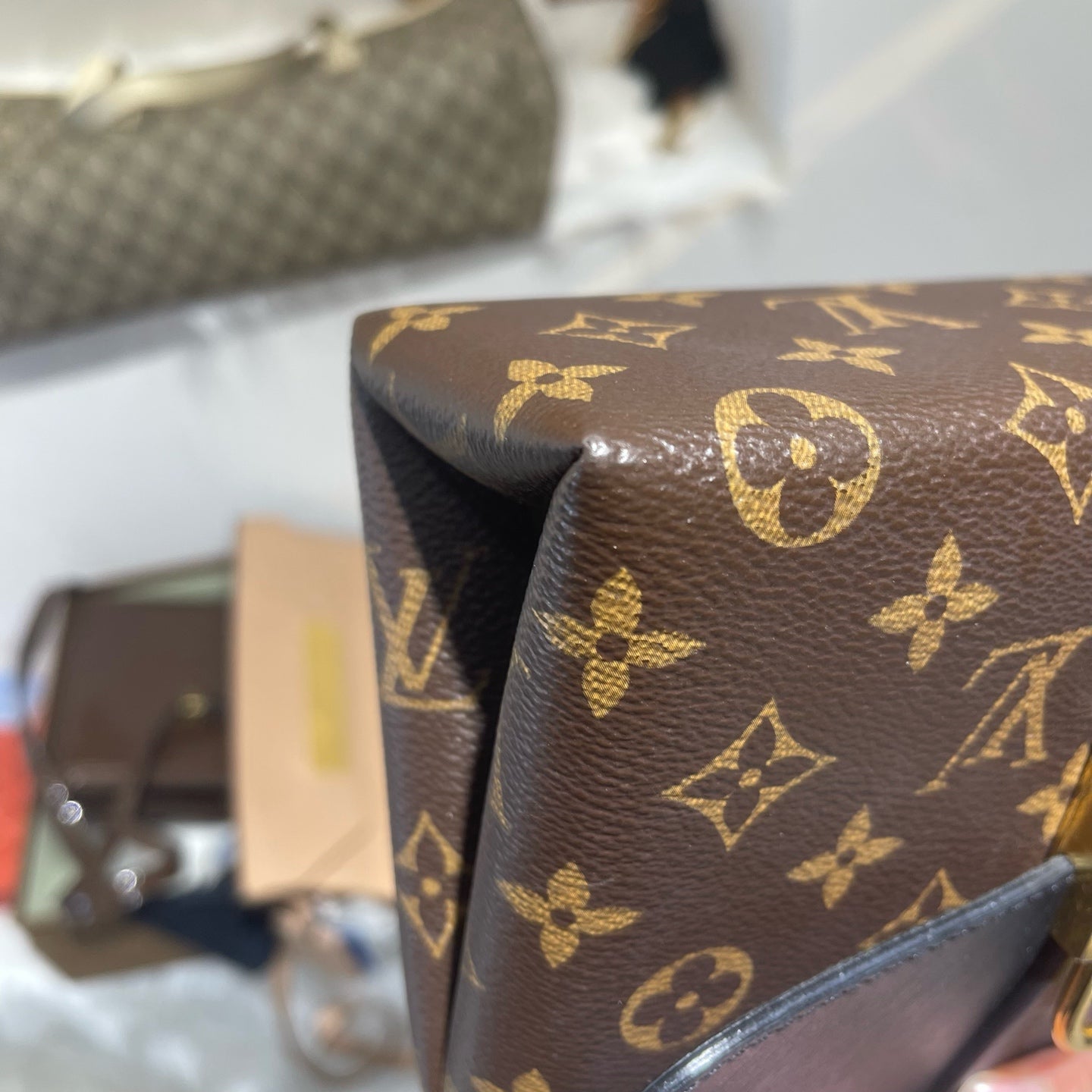 Louis Vuitton - Pallas Compact Top Handle Bag - Monogram canvas with grained leather trim - Monogram Brown with Black Trim - (Mini)