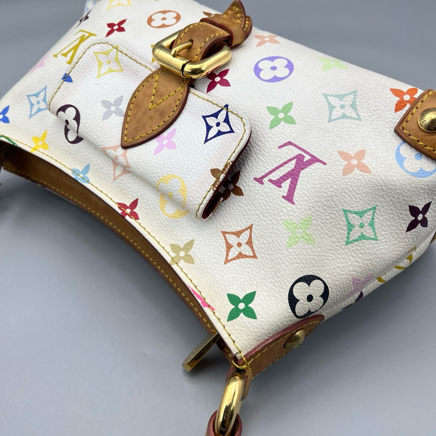 Louis Vuitton - Monogram Multicolore Shoulder Bag - Monogram Multicolore coated canvas with Vachetta leather trim - White, Multicolour - (medium)