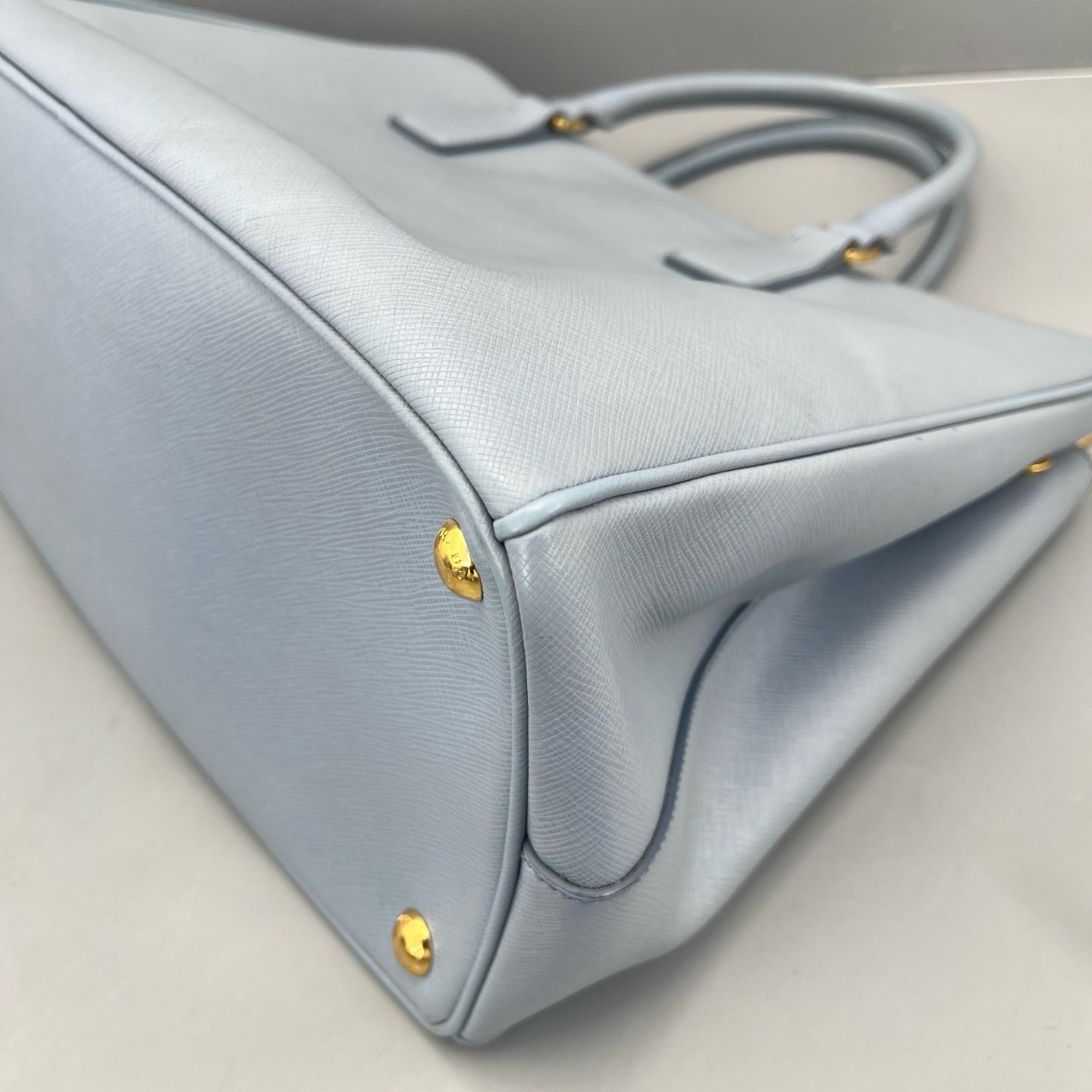 Prada - Saffiano Lux Tote - Saffiano leather - Light Blue - (medium)