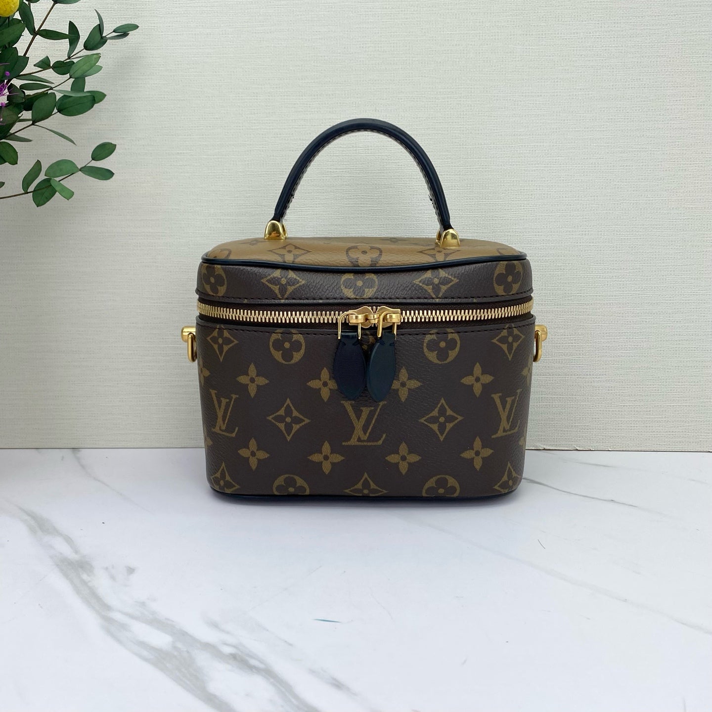 Louis Vuitton - Vanity Case PM / Nice Mini Reverse Monogram - Monogram coated canvas with leather trim - Brown - (Mini)