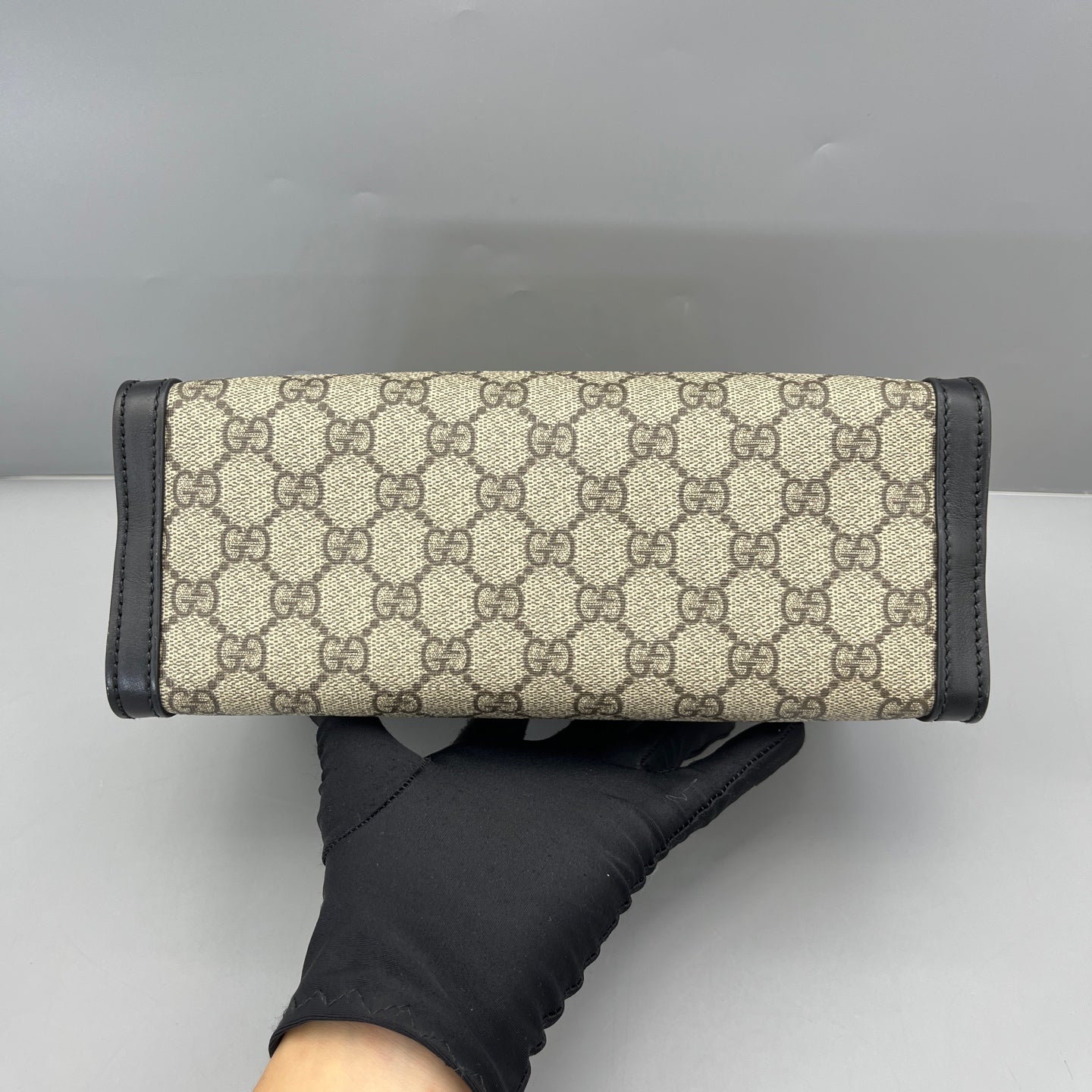 Gucci - Padlock Small Shoulder Bag - GG Supreme coated canvas and leather trim - Beige and Black - (Small)