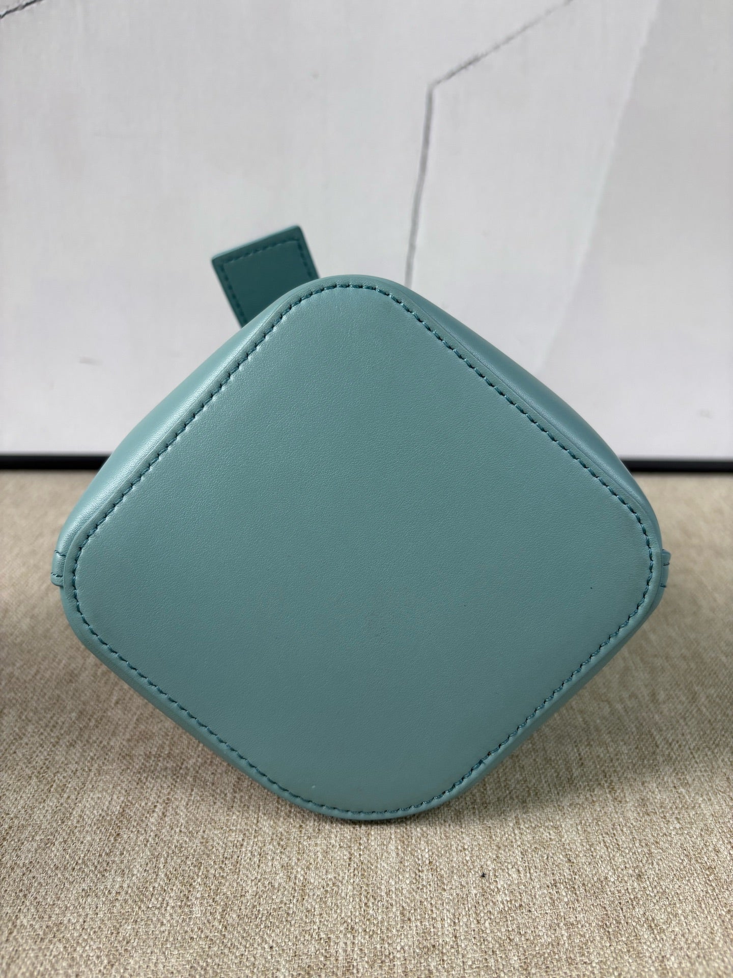Loewe - Pebble Bucket Bag - Smooth calfskin leather - Light Blue - (mini)