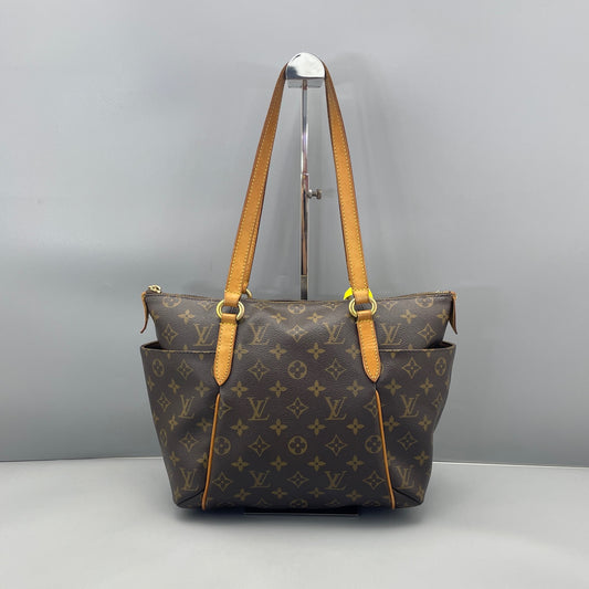 Louis Vuitton - Batignolles Tote - Monogram coated canvas with Vachetta leather trim - Brown - (Small)