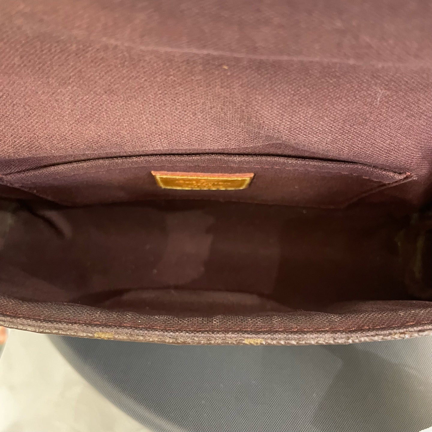 Louis Vuitton - Favorite MM - Monogram canvas with Vachetta leather trim - Brown - (medium)