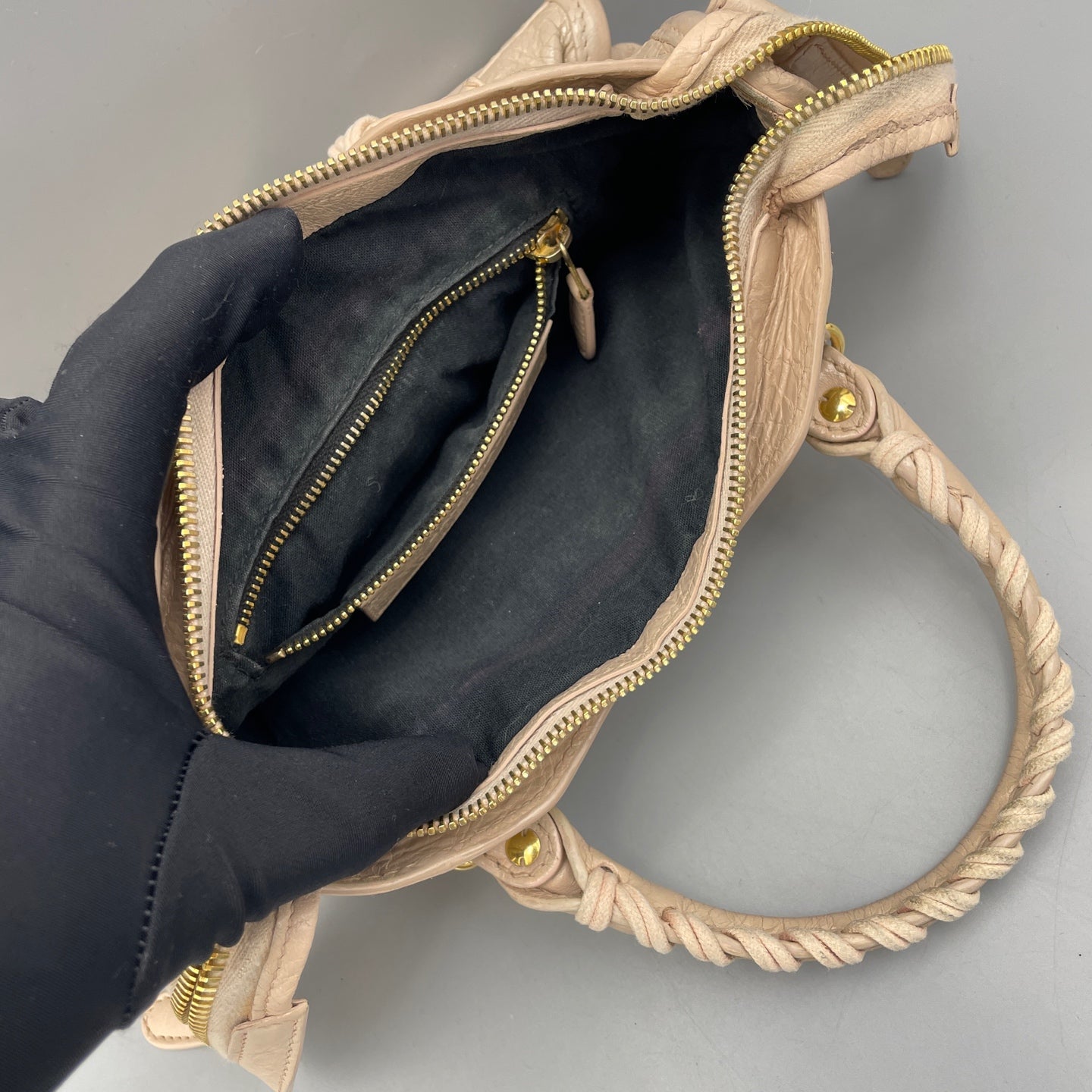 Balenciaga - Classic City Mini - Crinkled lambskin leather - Beige with Gold-Tone Hardware - (mini)