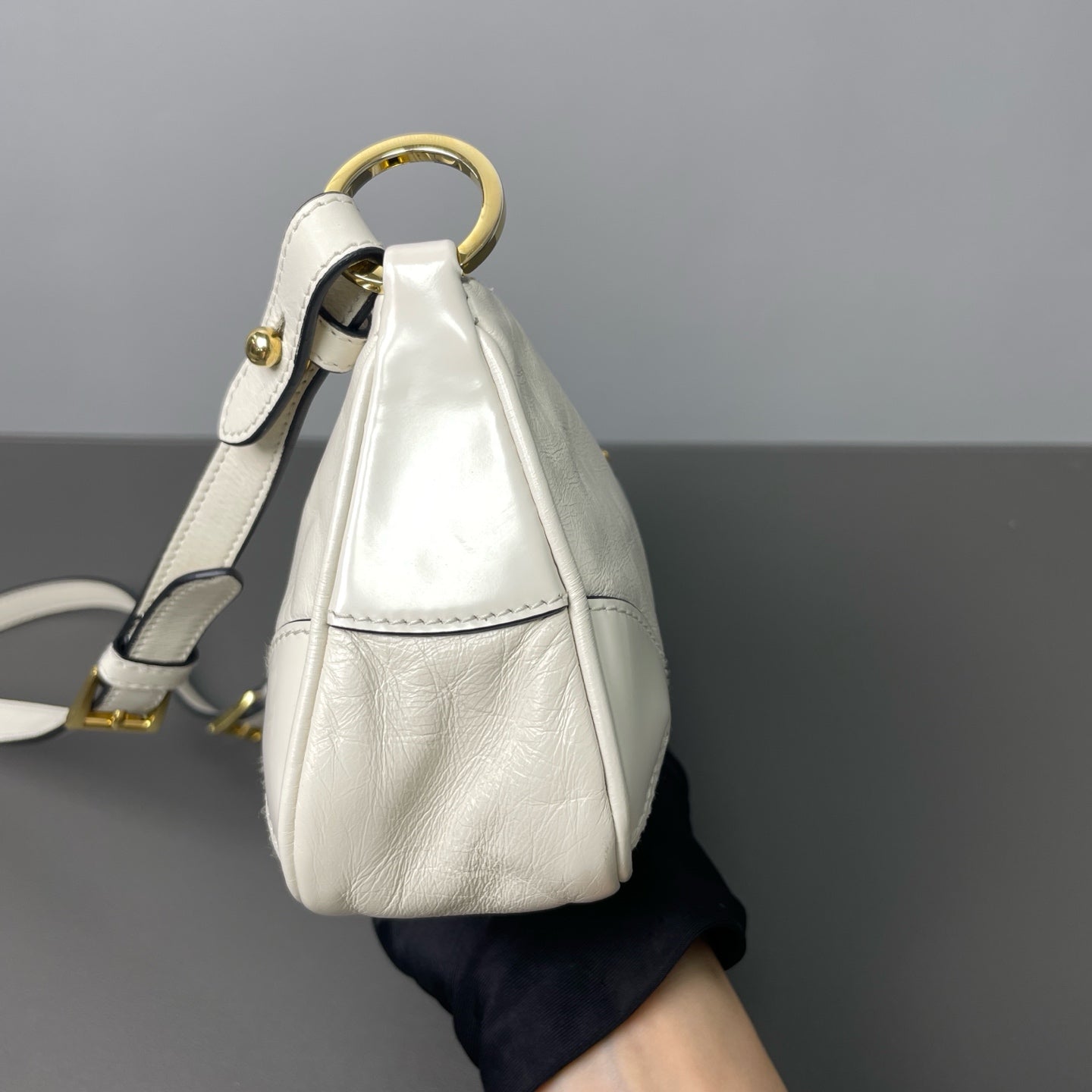 Prada - Re-Edition 2002 - Waxed leather - White - (mini)