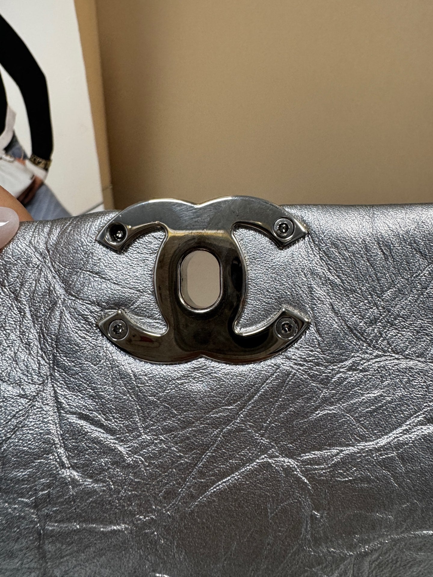Chanel - Large Flap Bag - Aged calfskin leather - Silver - (Medium)