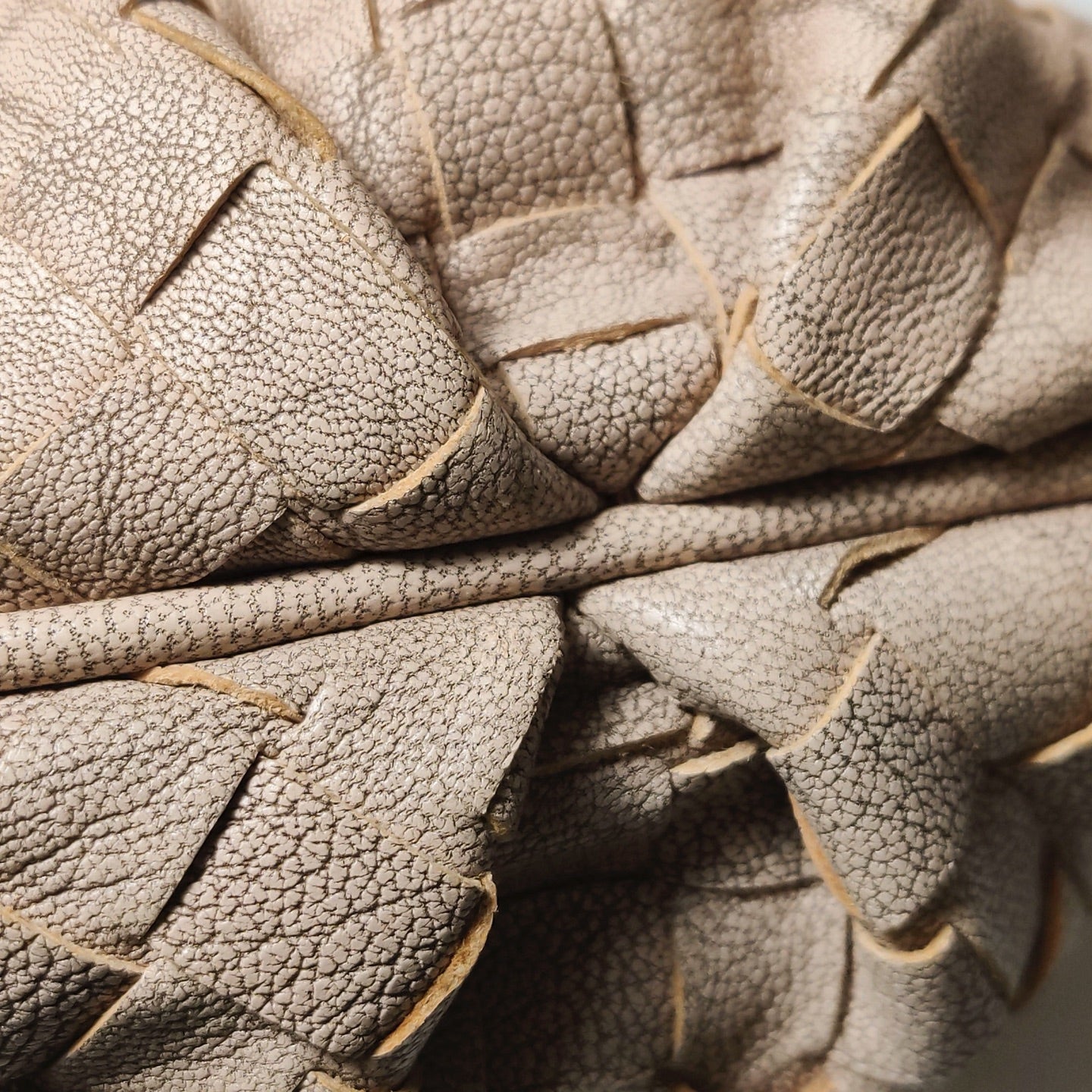Bottega Veneta - Cobble - Distressed Intrecciato leather - Beige - (Small)