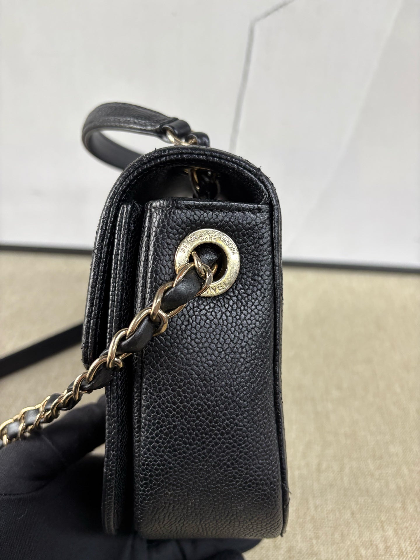 Chanel - Cuba Series Messenger Bag - Grained calfskin leather - Black - (Small)