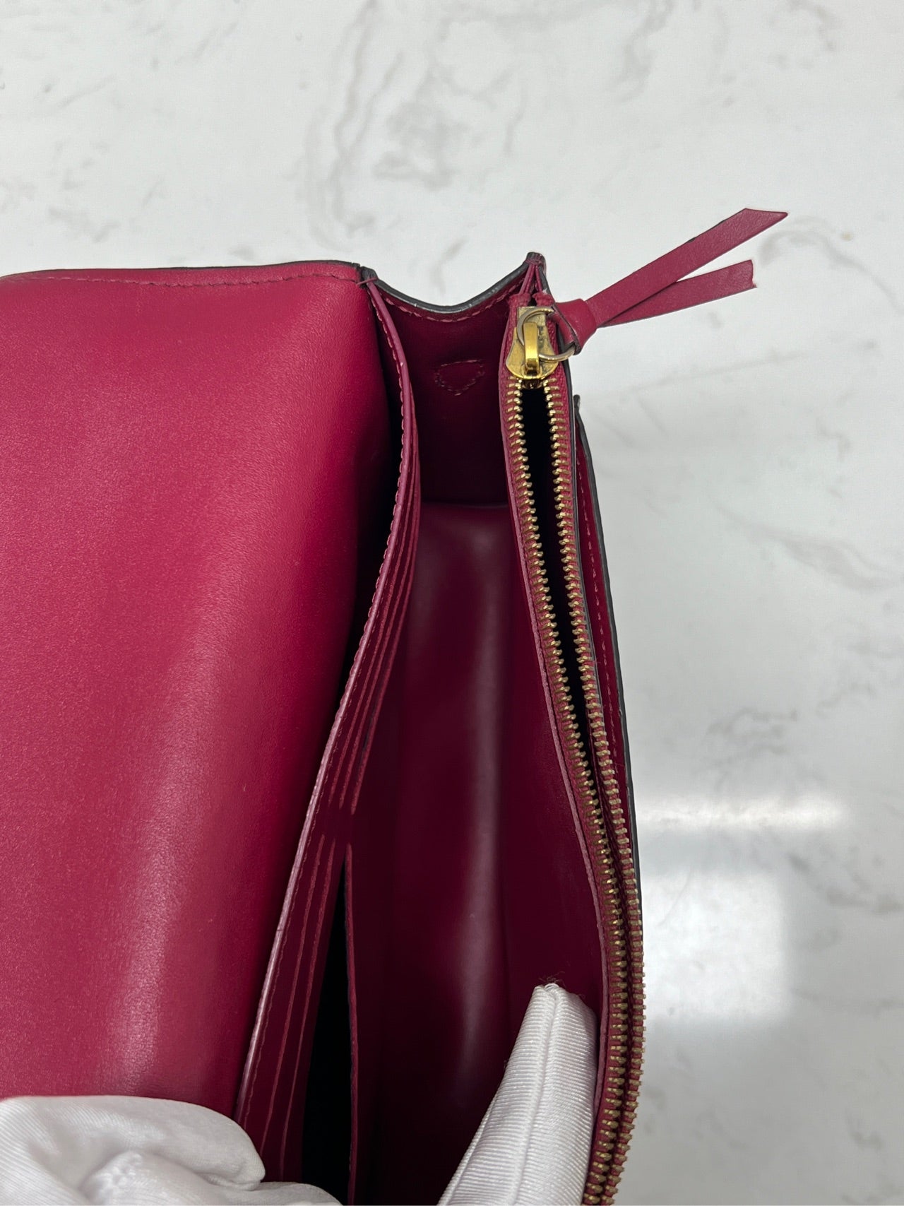 Louis Vuitton - Pochette Felicie Monogram Flower Lock - Monogram coated canvas with smooth leather trim and interior lining - Brown and Red - (mini)