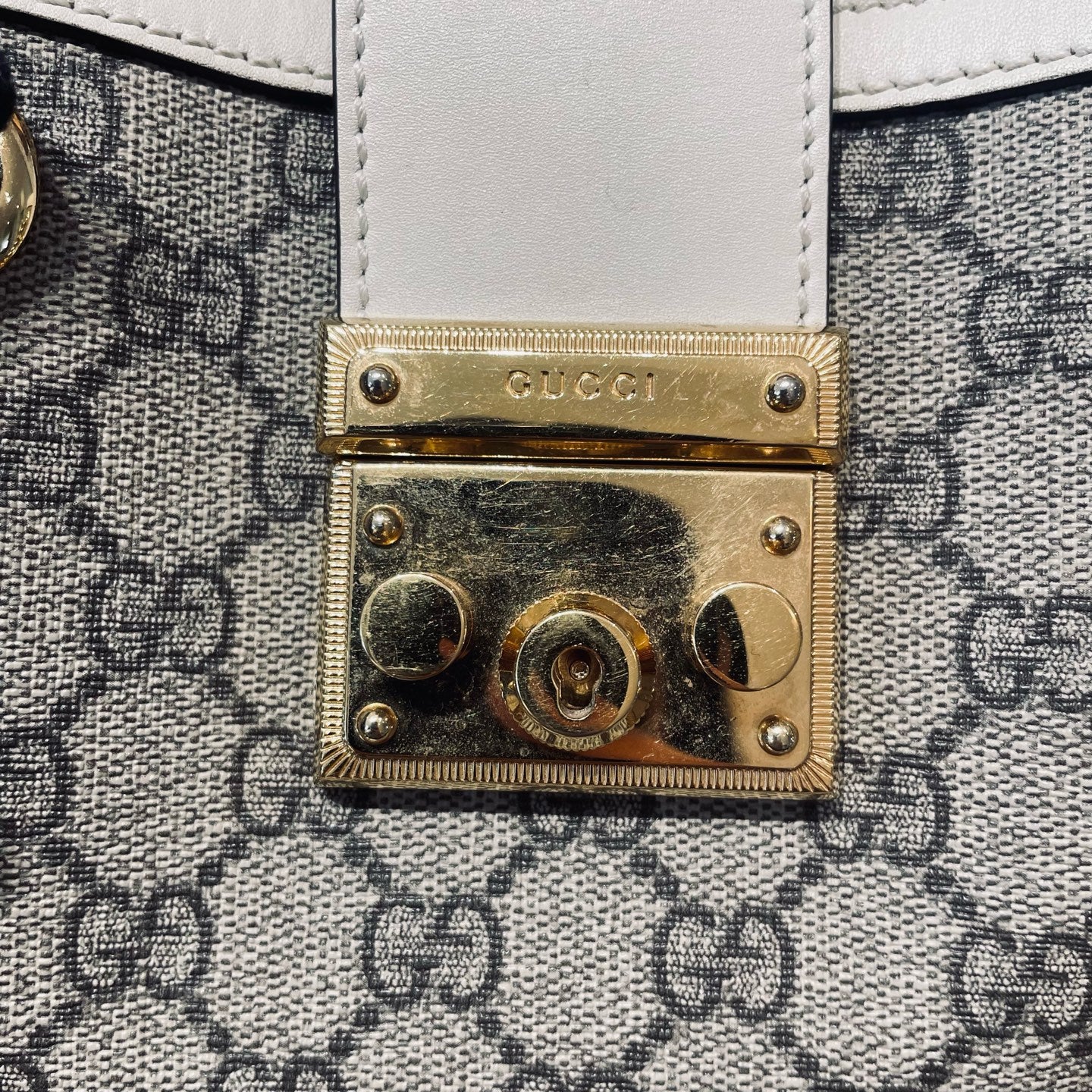 Gucci - Padlock GG Supreme Small Shoulder Bag - GG Supreme canvas with leather trim - White - (small)