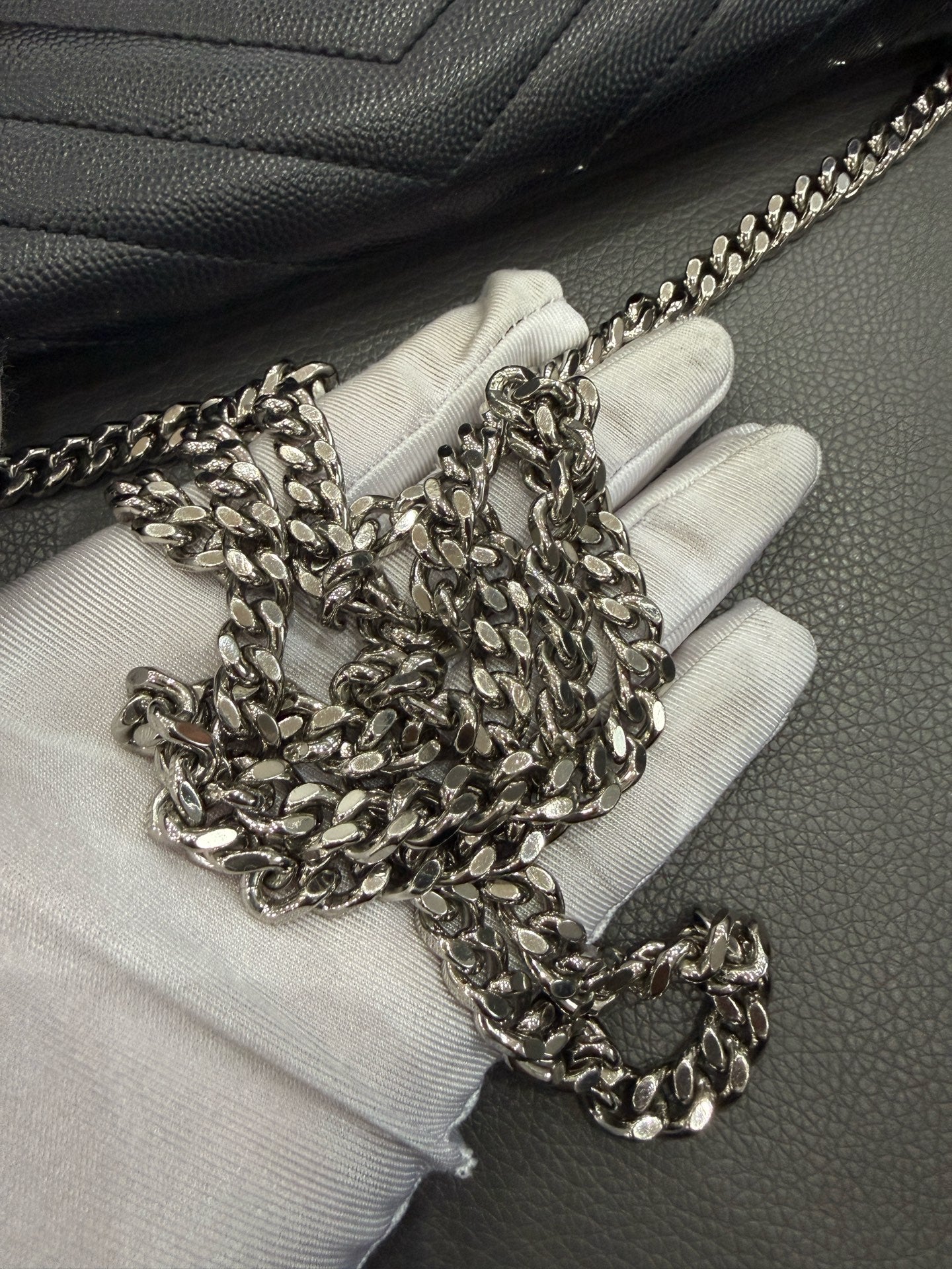 Saint Laurent - Envelope Wallet on Chain (WOC) - Grained calfskin leather - Black - (Mini)