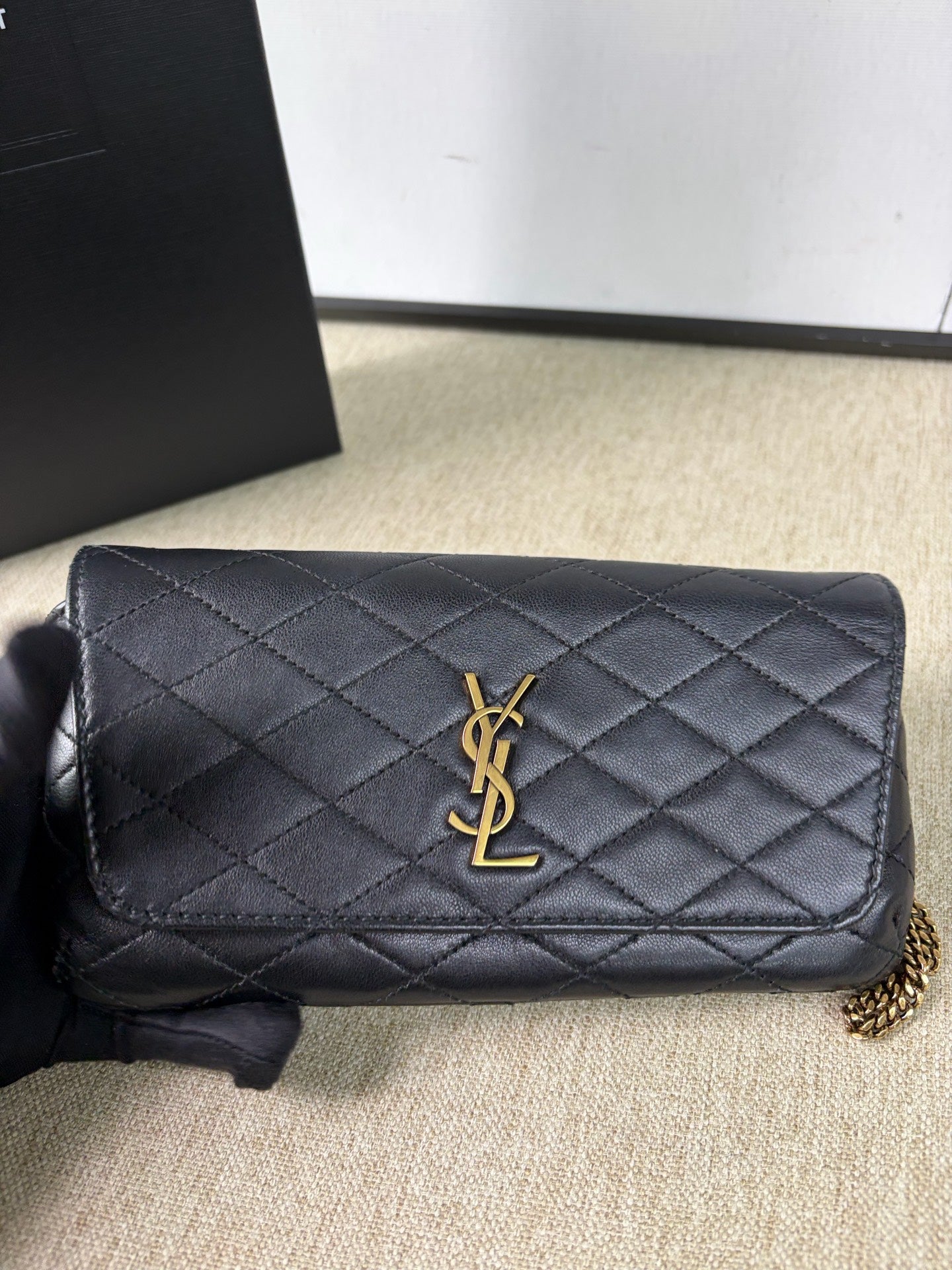 Saint Laurent - Gaby Envelope Chain Bag - Cowhide leather - Black with Gold-Tone Hardware - (mini)