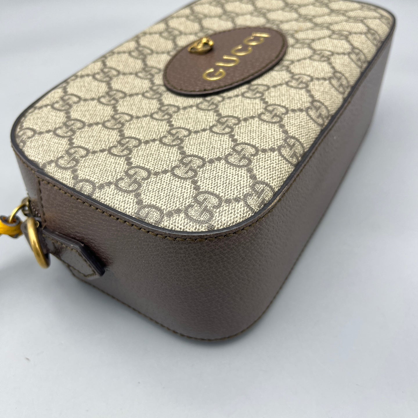 Gucci - Tiger Head Camera Bag - GG Supreme canvas with grained leather trim - Brown with beige monogram and yellow accents - (Small)