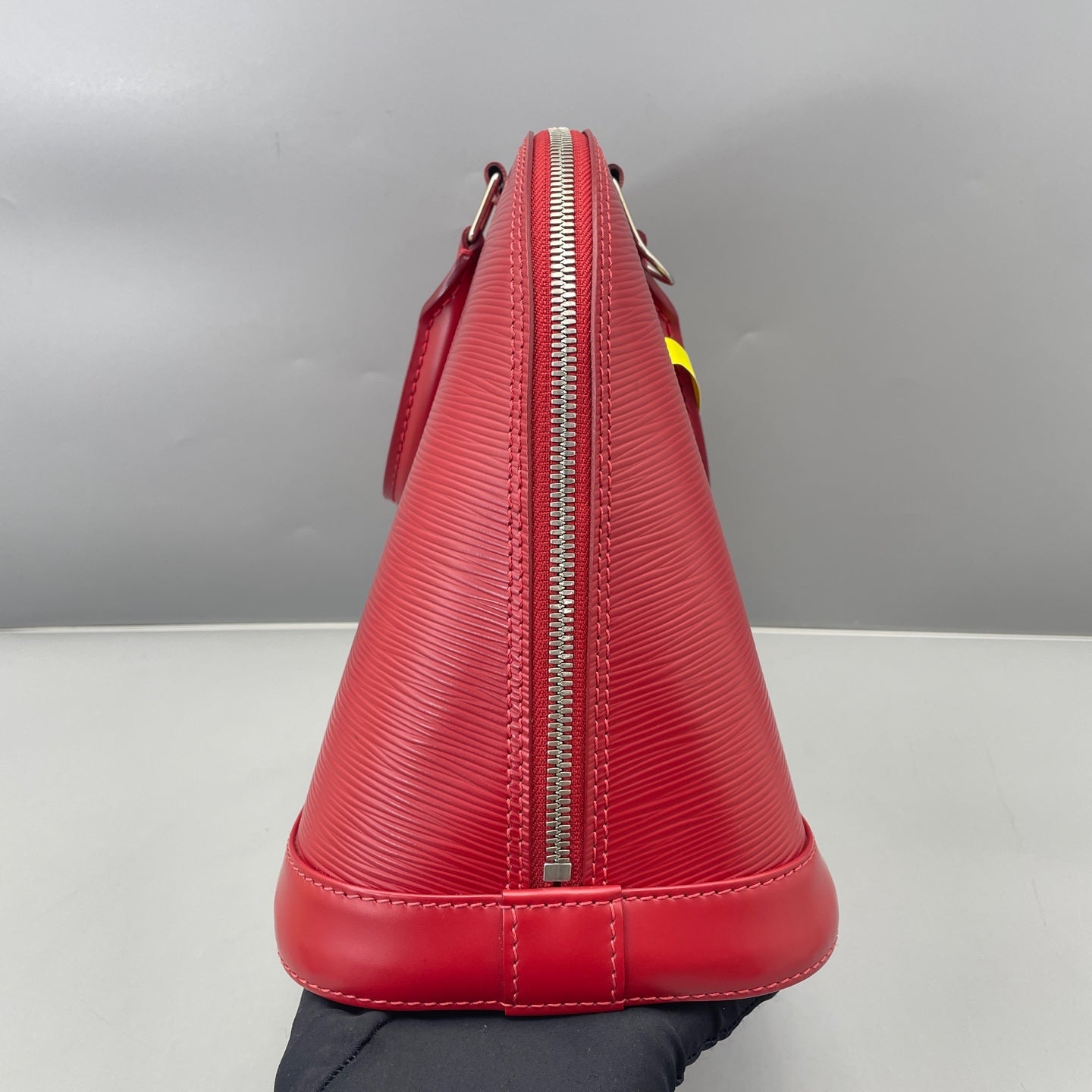 Louis Vuitton - Alma PM - Epi leather - Red - (medium)