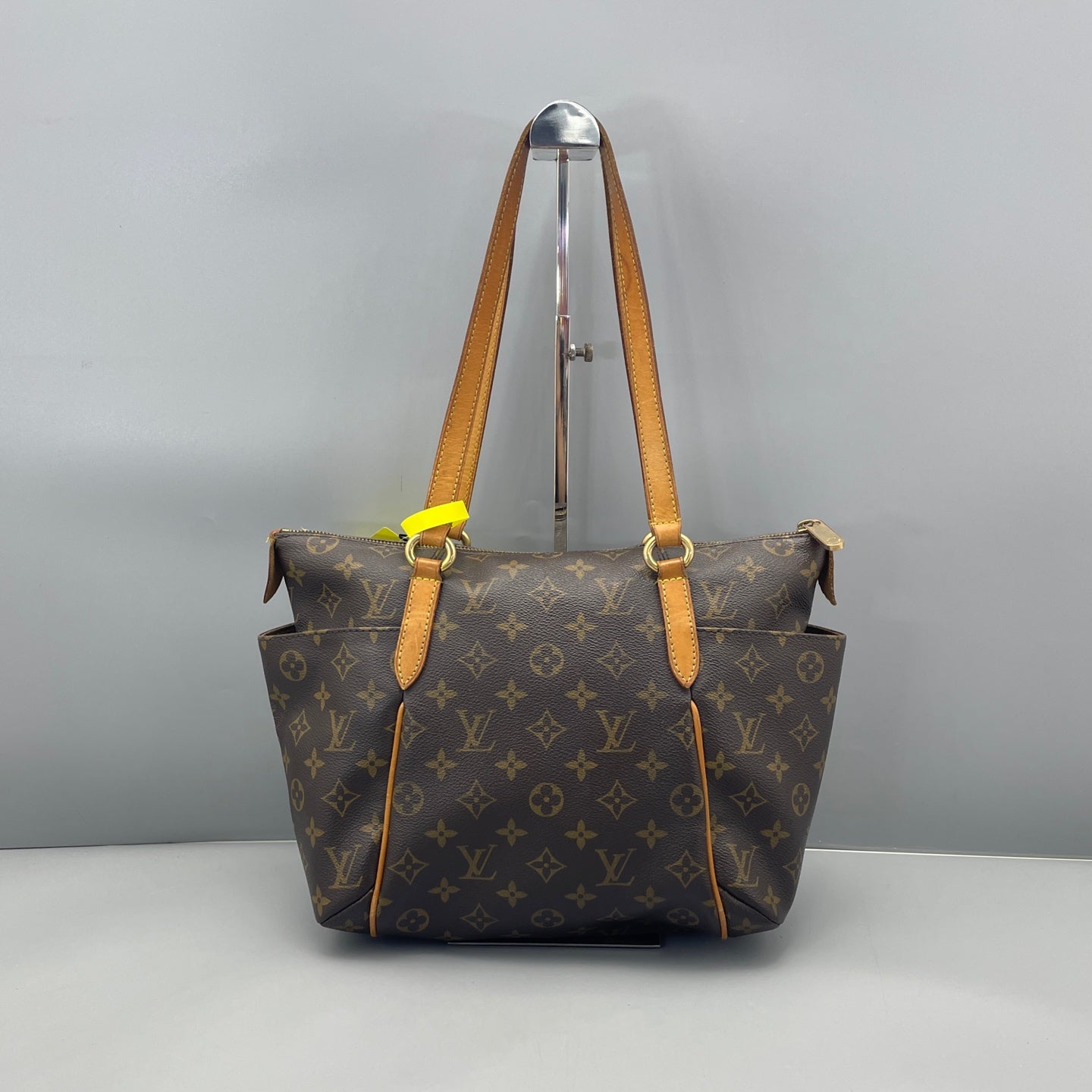 Louis Vuitton - Batignolles Tote - Monogram coated canvas with Vachetta leather trim - Brown - (Small)