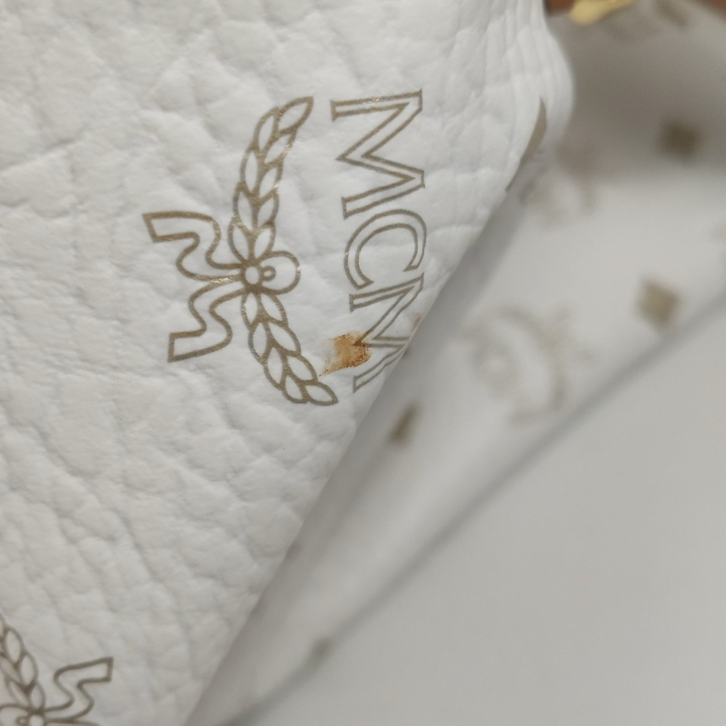 MCM - Visetos Boston Bag (M4002) - Coated canvas and leather - White - (large)