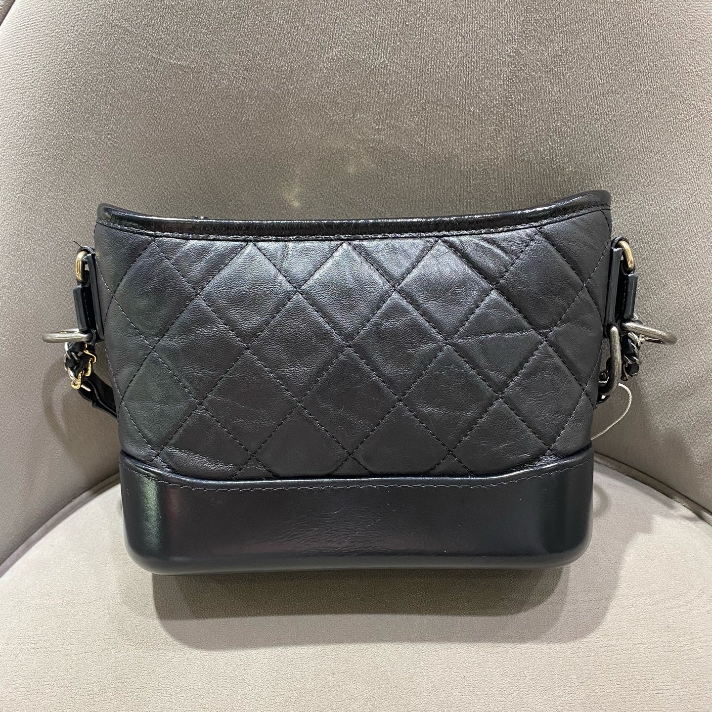 Chanel - Gabrielle Hobo Bag Small - Aged calfskin leather and smooth calfskin leather - Black with Gold-Tone Hardware - (small)
