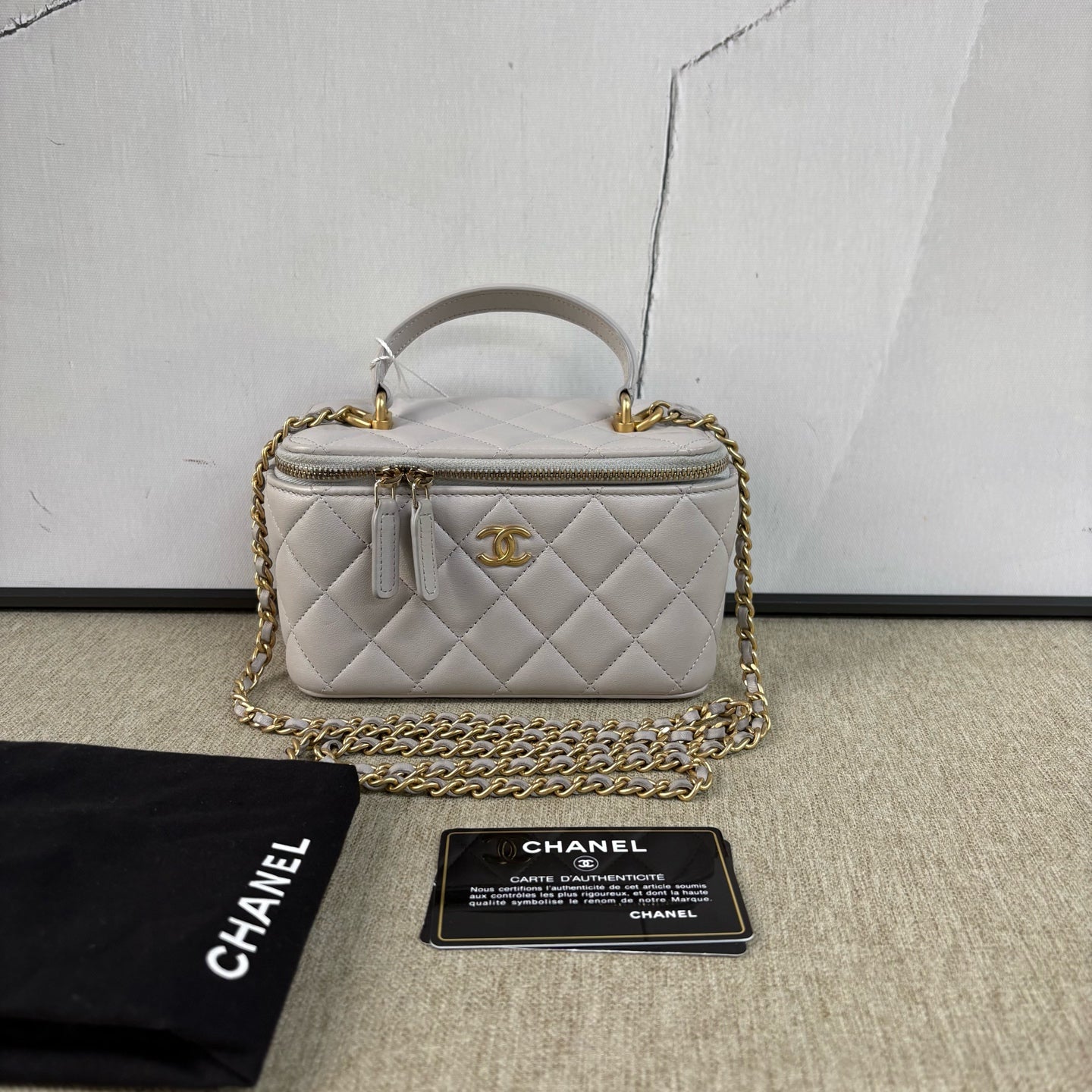 Chanel - Vanity Case with Top Handle - Lambskin leather - Grey - (mini)