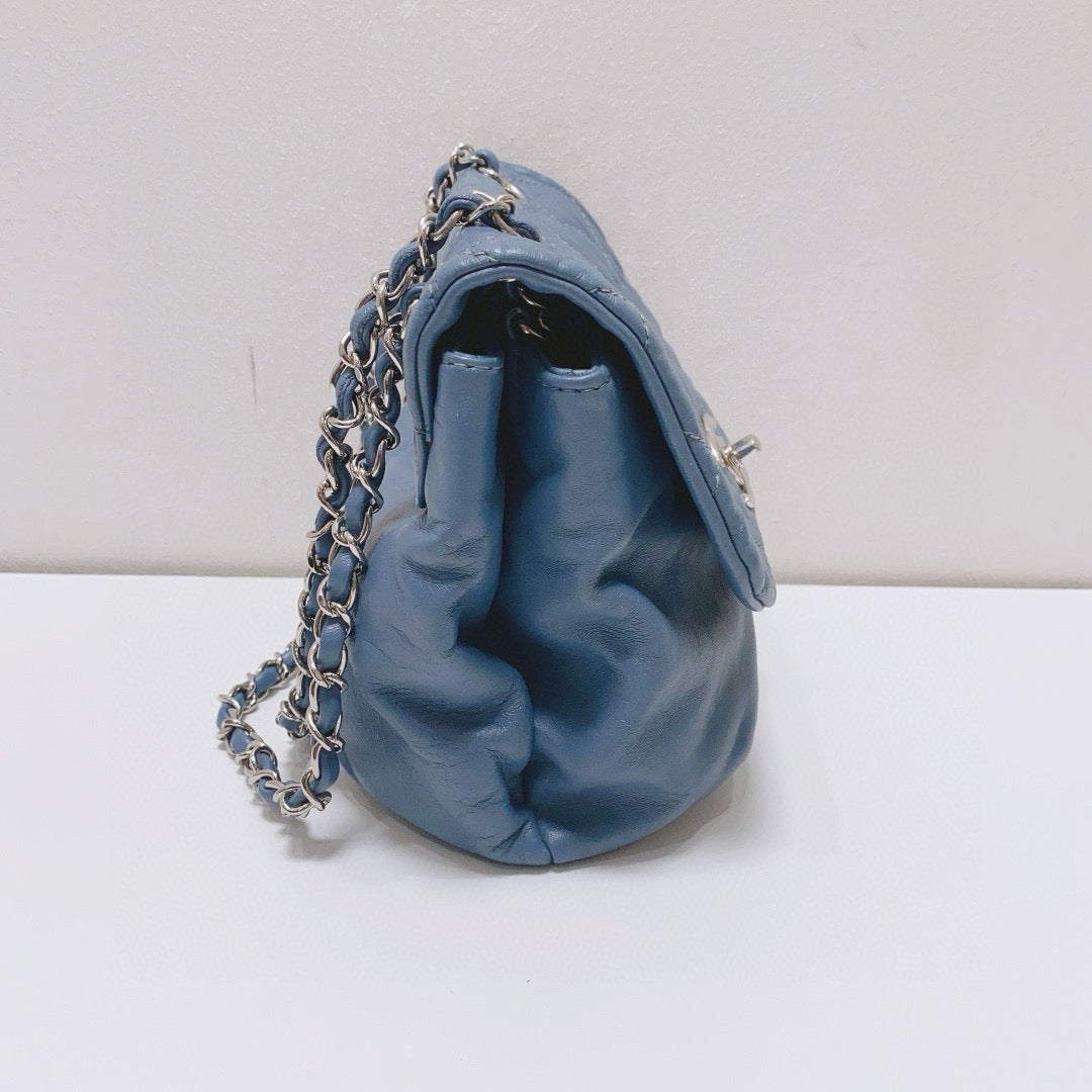 Chanel - Quilted Dumpling Flap Bag - Lambskin leather - Hazy Blue with Silver-Tone Hardware - (mini)