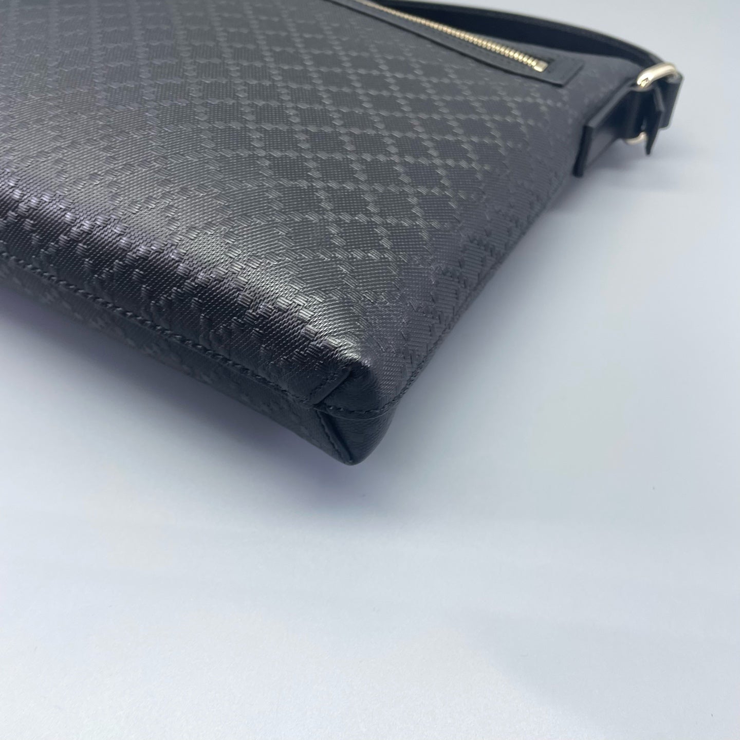 Gucci - Diamante Messenger Bag - Embossed leather - Black - (medium)