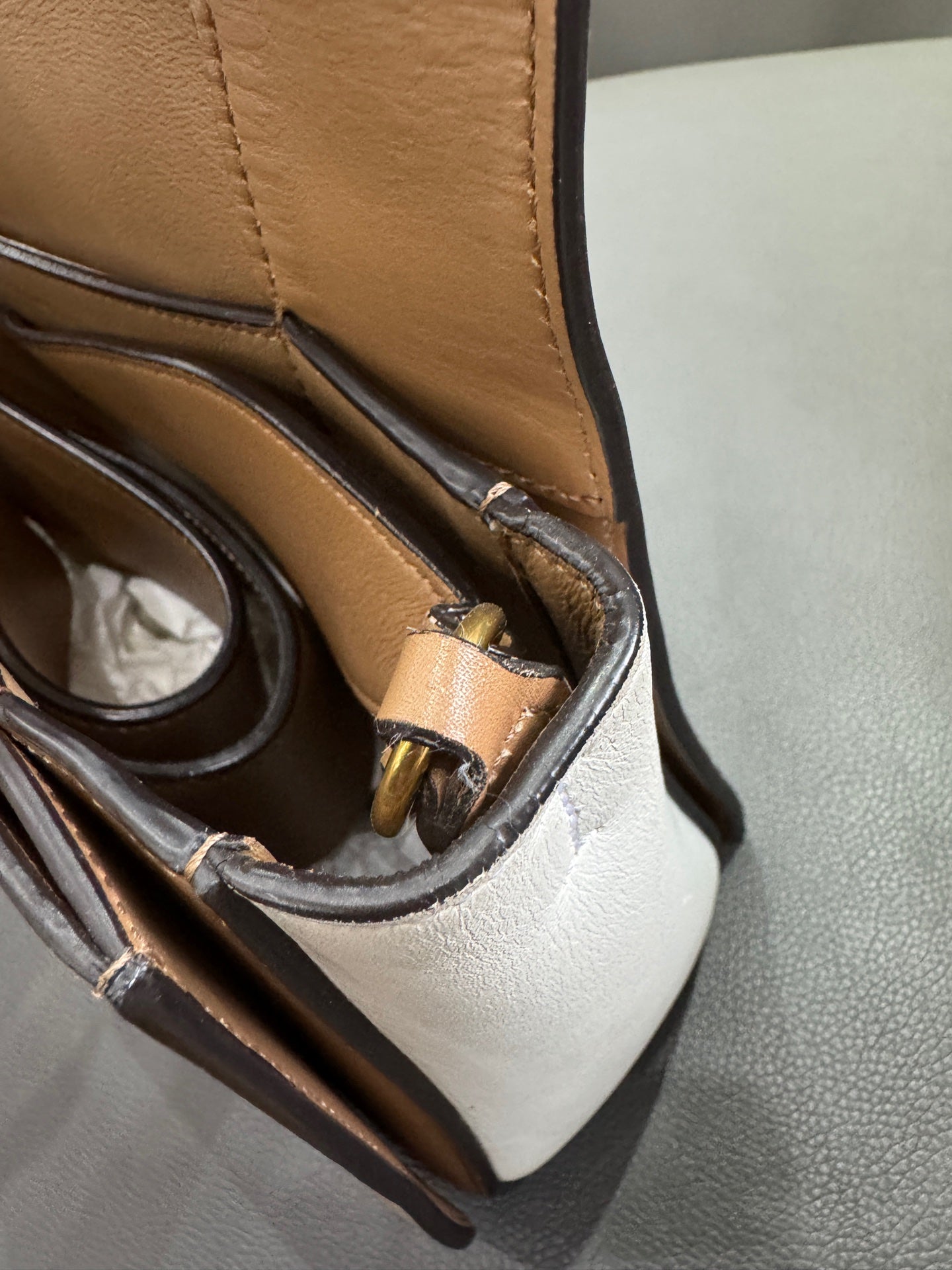 Celine - Frame - Cowhide leather - Beige and White - (medium)