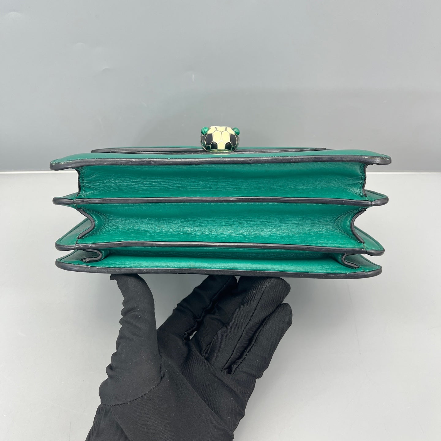 Bvlgari - Serpenti Forever Accordion Bag - Calfskin leather - Green - (Small)