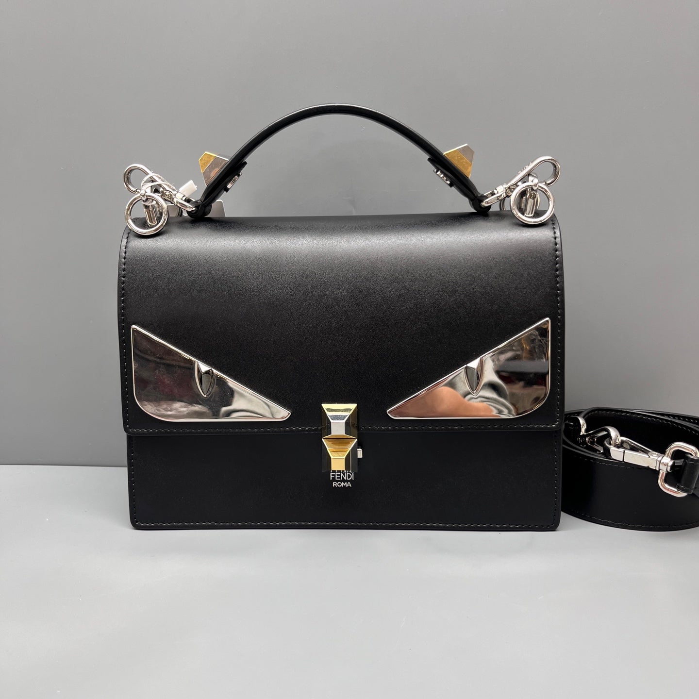Fendi - Monster Messenger Bag - Leather - Black - (medium)