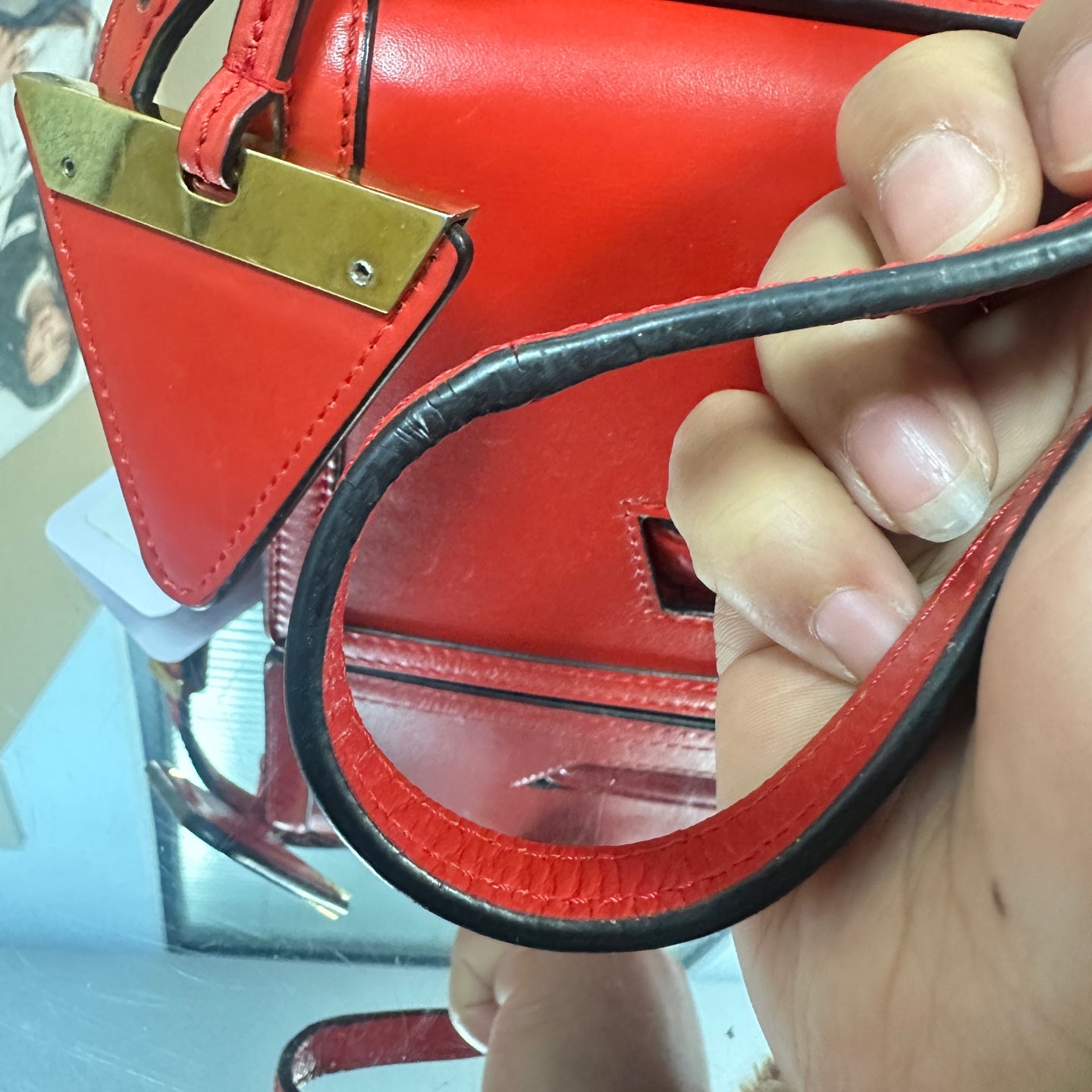 Loewe - Barcelona Triangle Bag - Calfskin leather - Red - (Small)