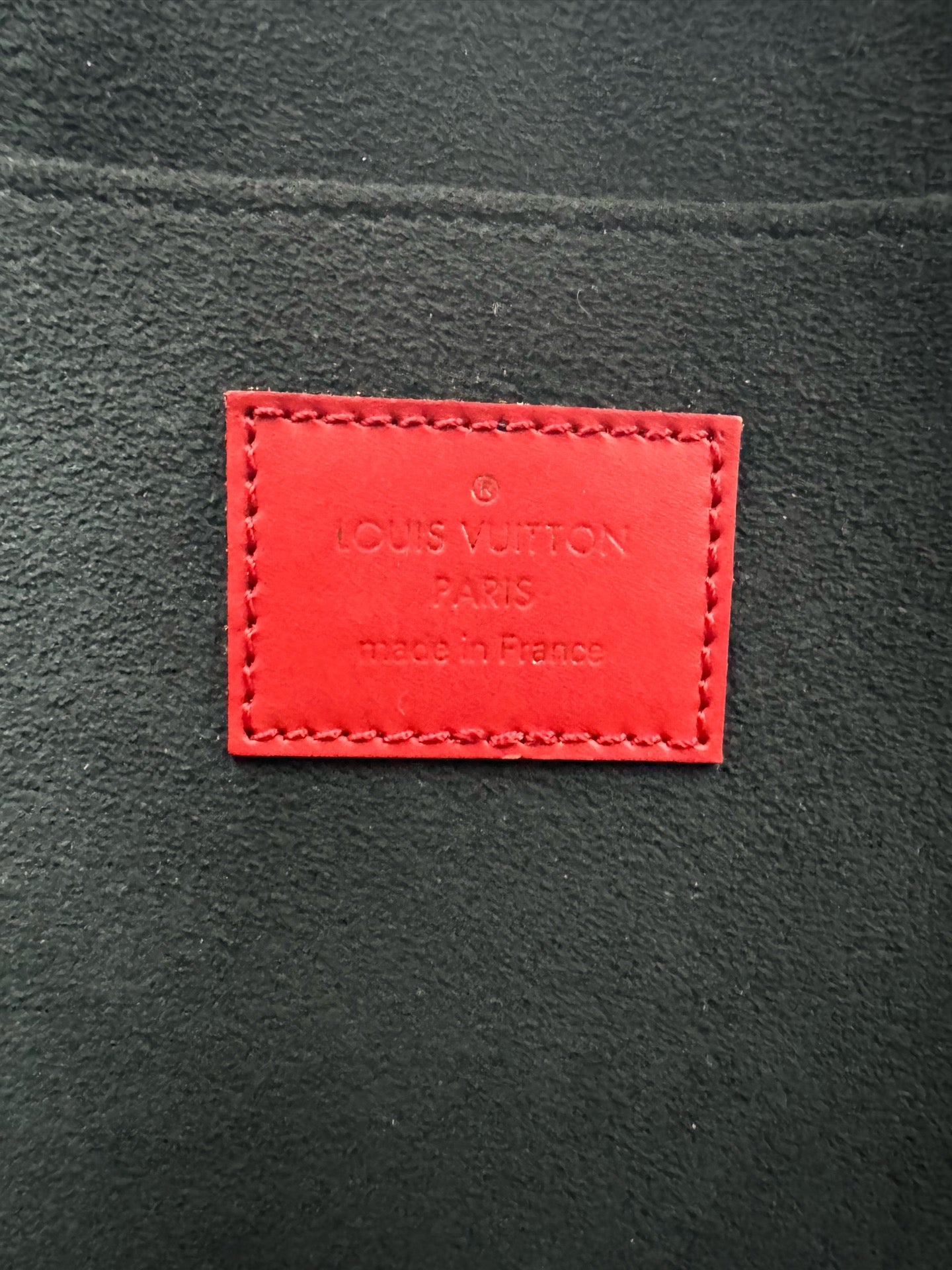 Louis Vuitton - LV x Supreme Epi Pochette Jour GM Clutch - Epi leather - Red - (large)