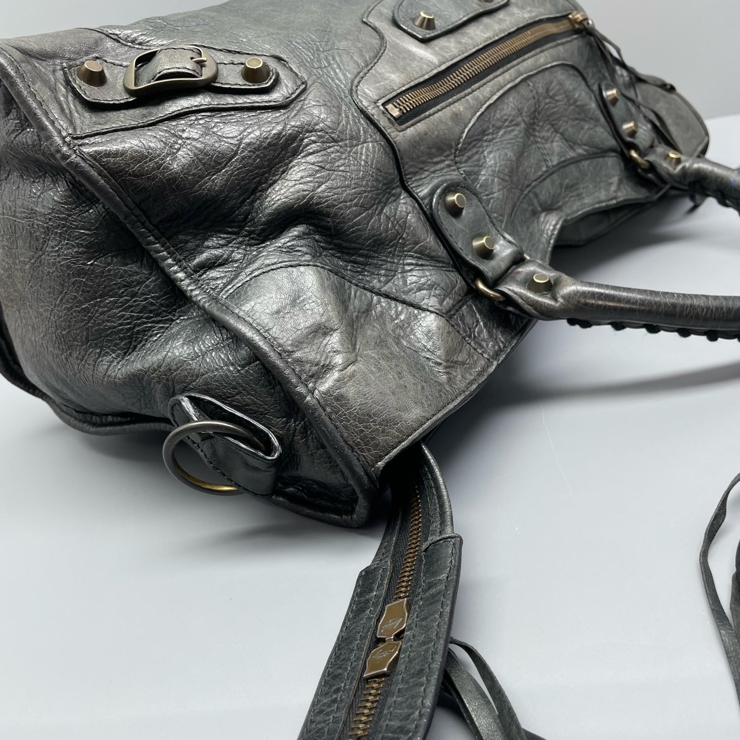 Balenciaga - City Bag - Distressed lambskin leather - Deep Grey - (large)
