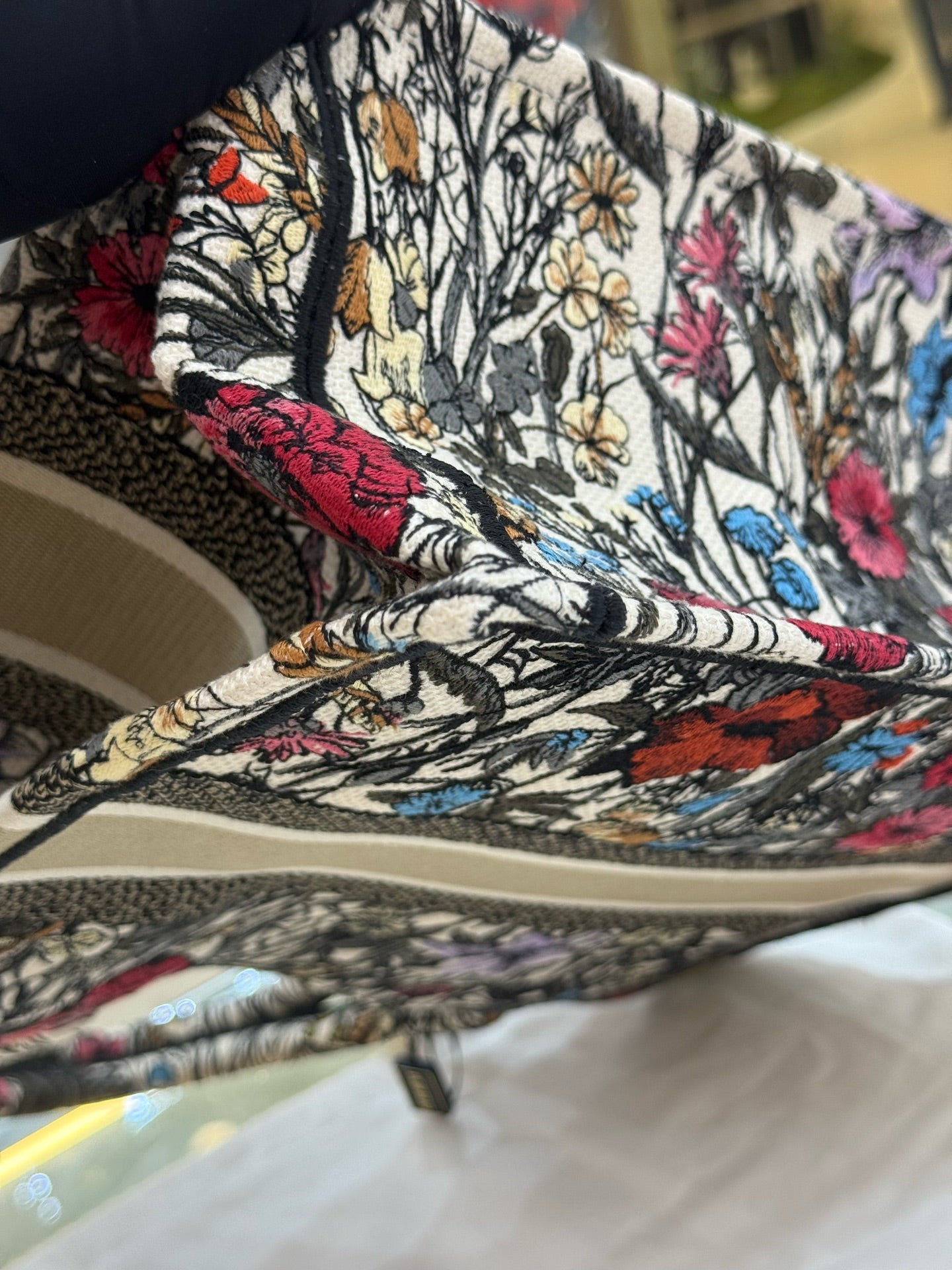 Dior - Dior Book Tote Limited Edition "Wheat and Hibiscus" - Embroidered canvas - Multicolour - (medium)