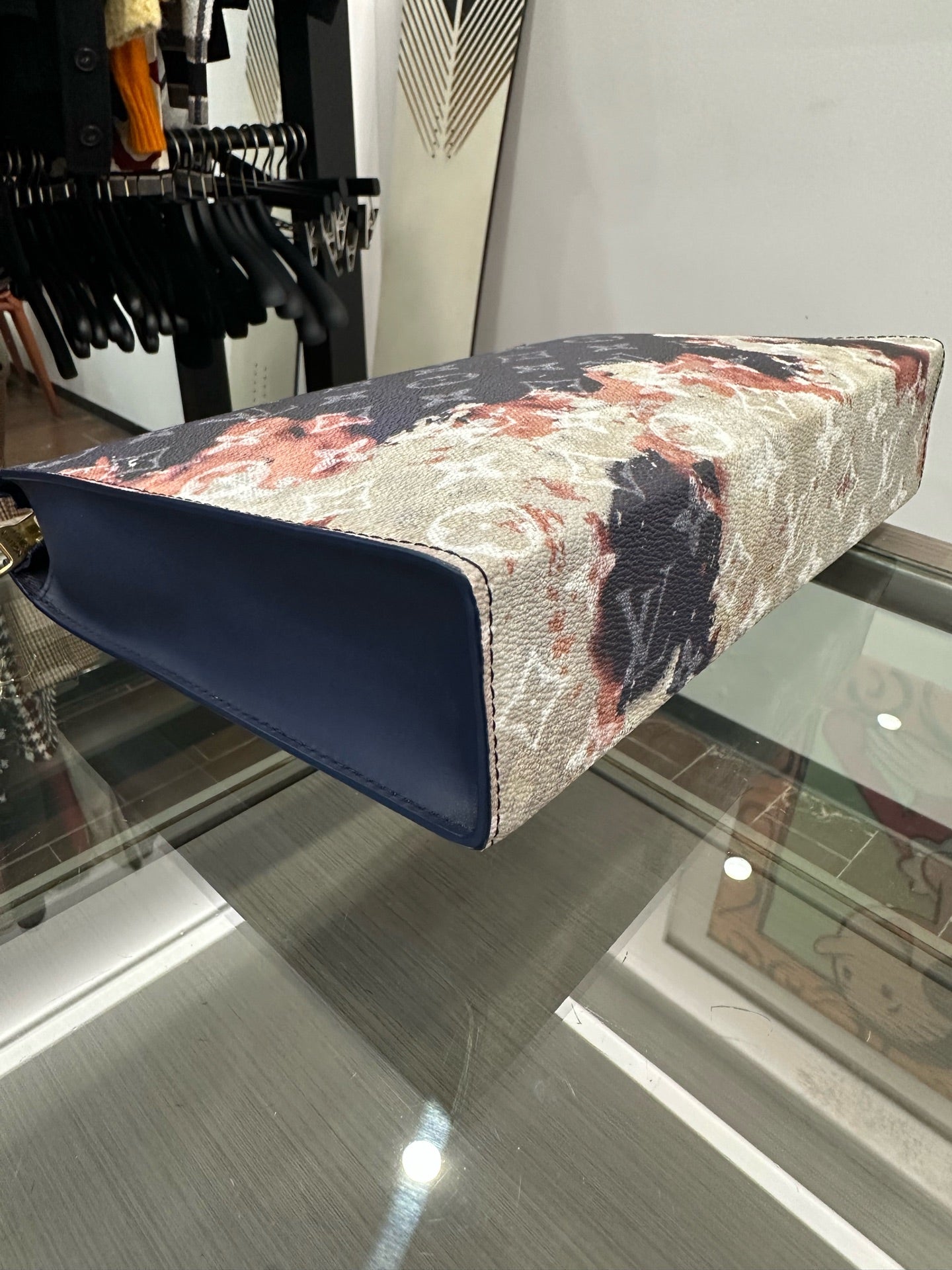 Louis Vuitton - Bonfire Series Pouch M82825 - Monogram coated canvas with leather trim - Navy - (Small)