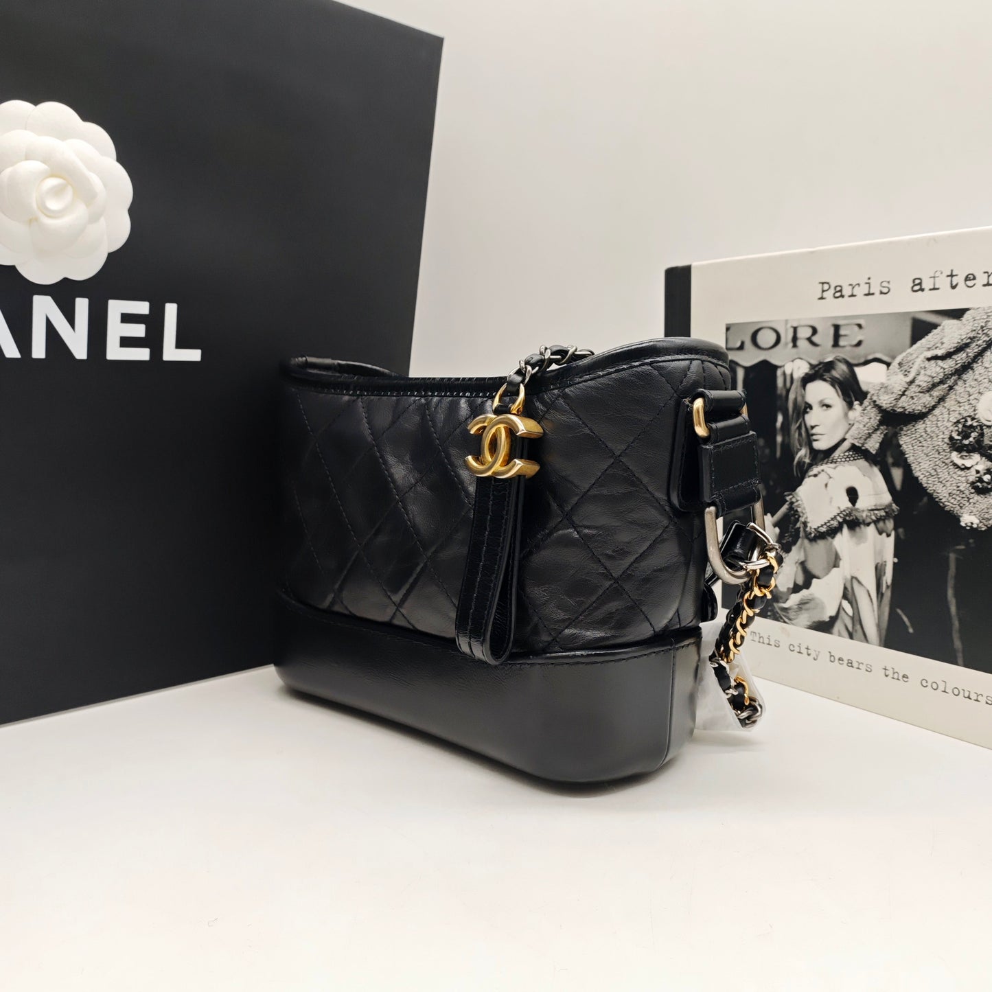 Chanel - Gabrielle Hobo Bag Small - Aged calfskin leather and smooth calfskin leather - Black with Gold-Tone Hardware - (small)