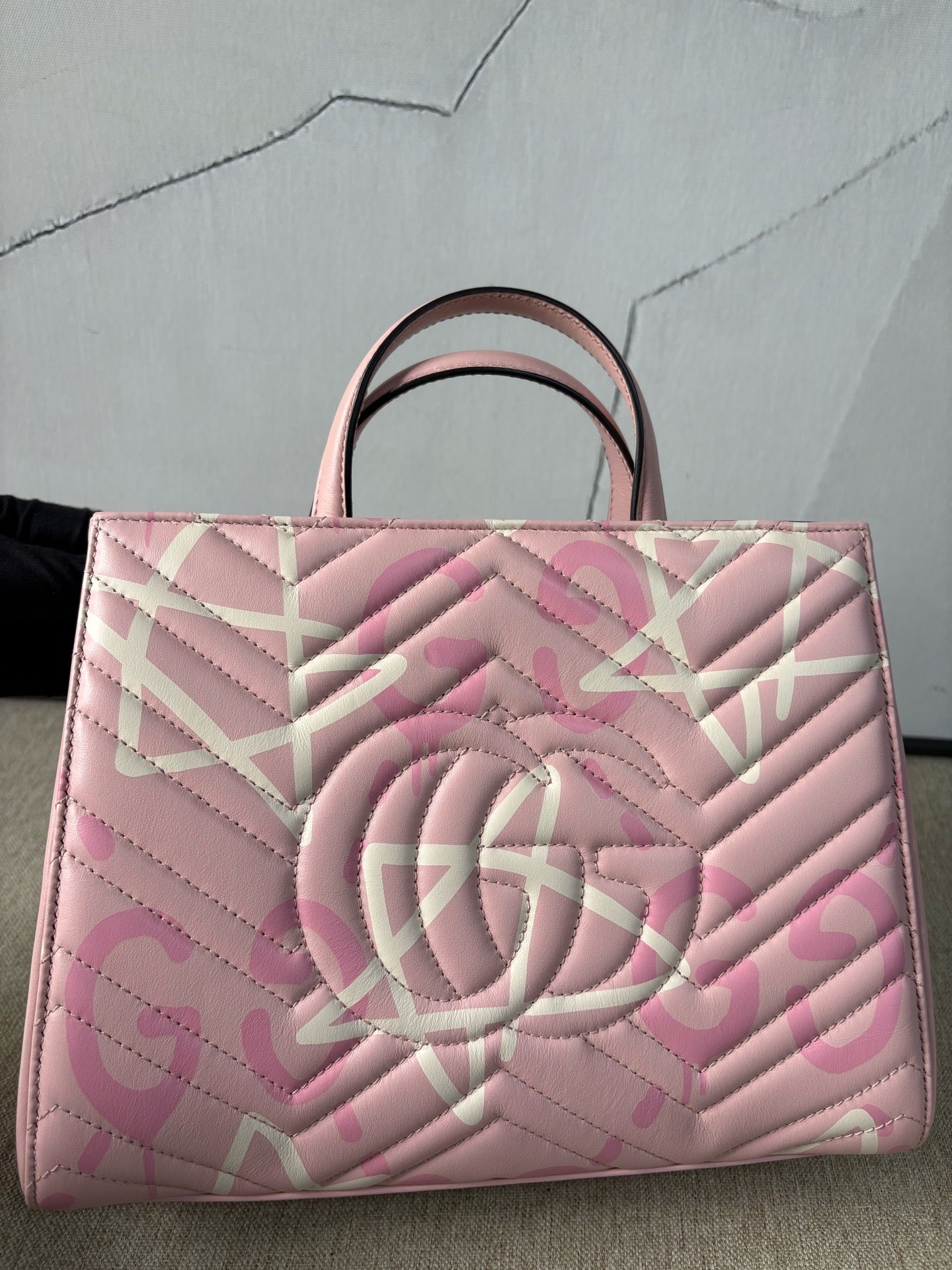 Gucci - GG Marmont Graffiti Top Handle Bag - Leather - Pink - (medium)