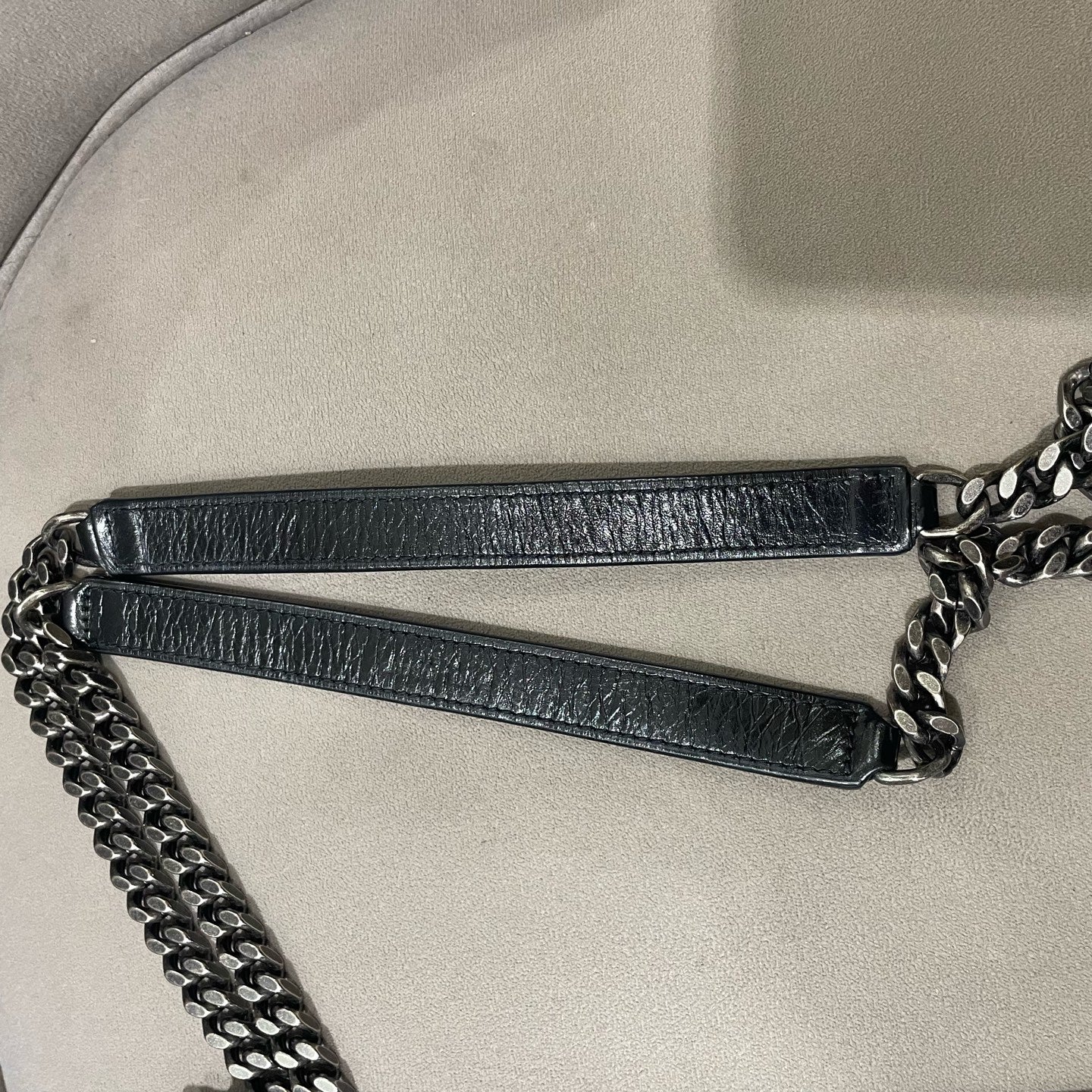 Saint Laurent - Niki Medium - Distressed waxed leather - Black - (medium)