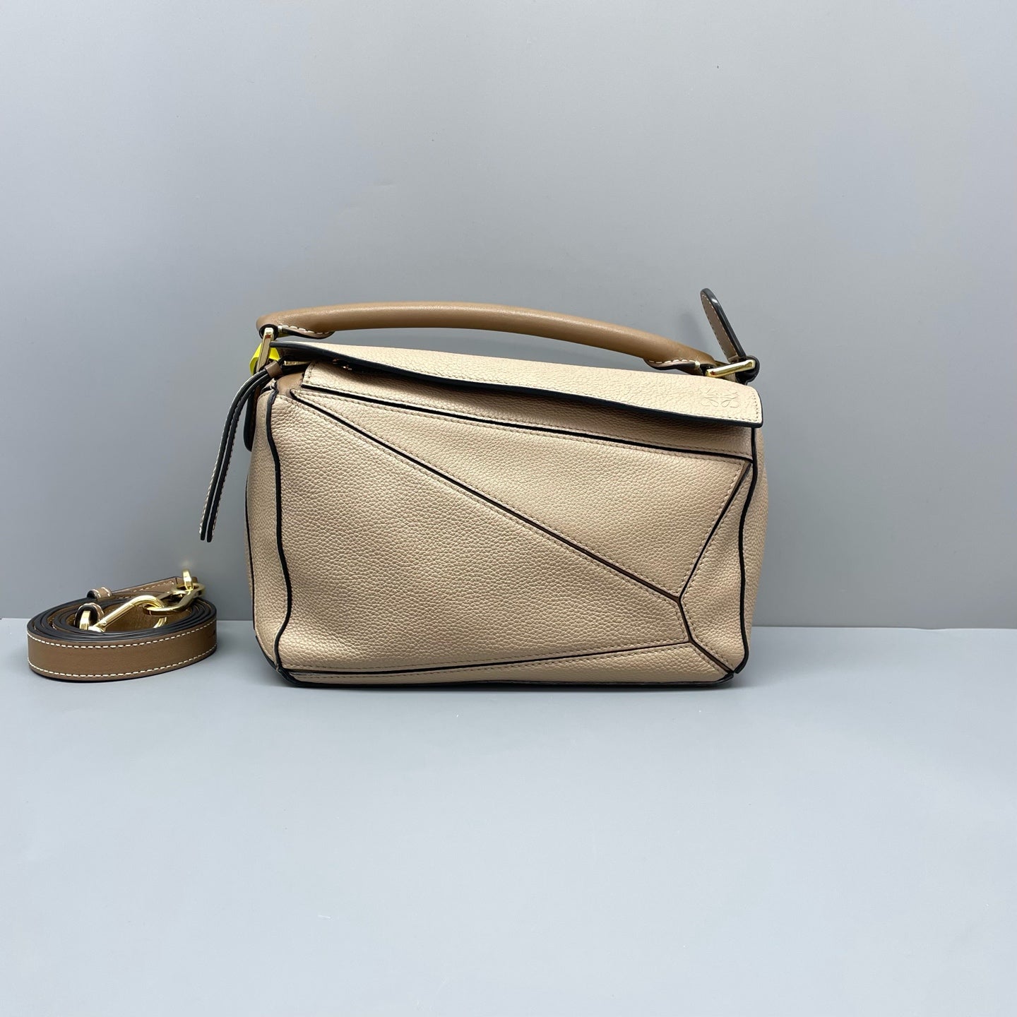 Loewe - Puzzle Bag Small - Grained calfskin leather - Beige - (Small)