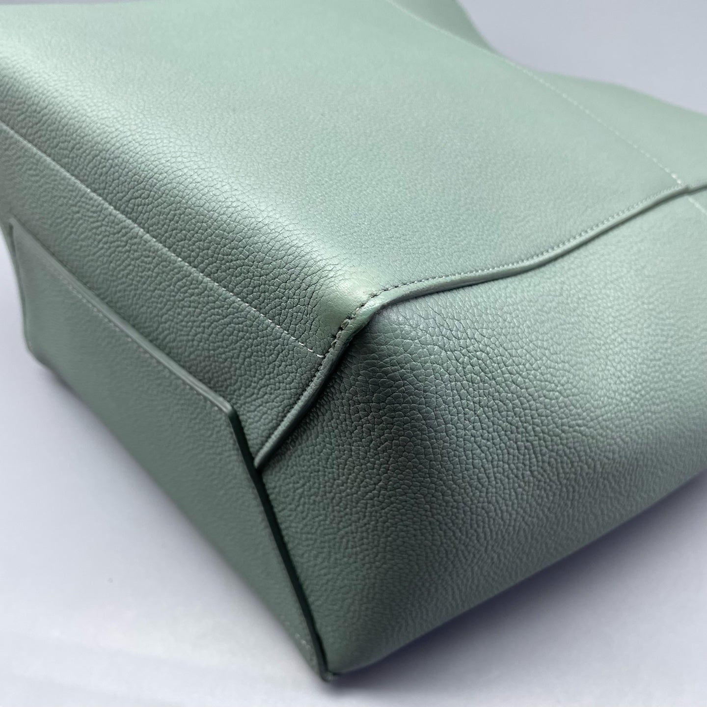 Celine - Sangle Seau Bucket Bag - Grained calfskin leather - Green - (Medium)